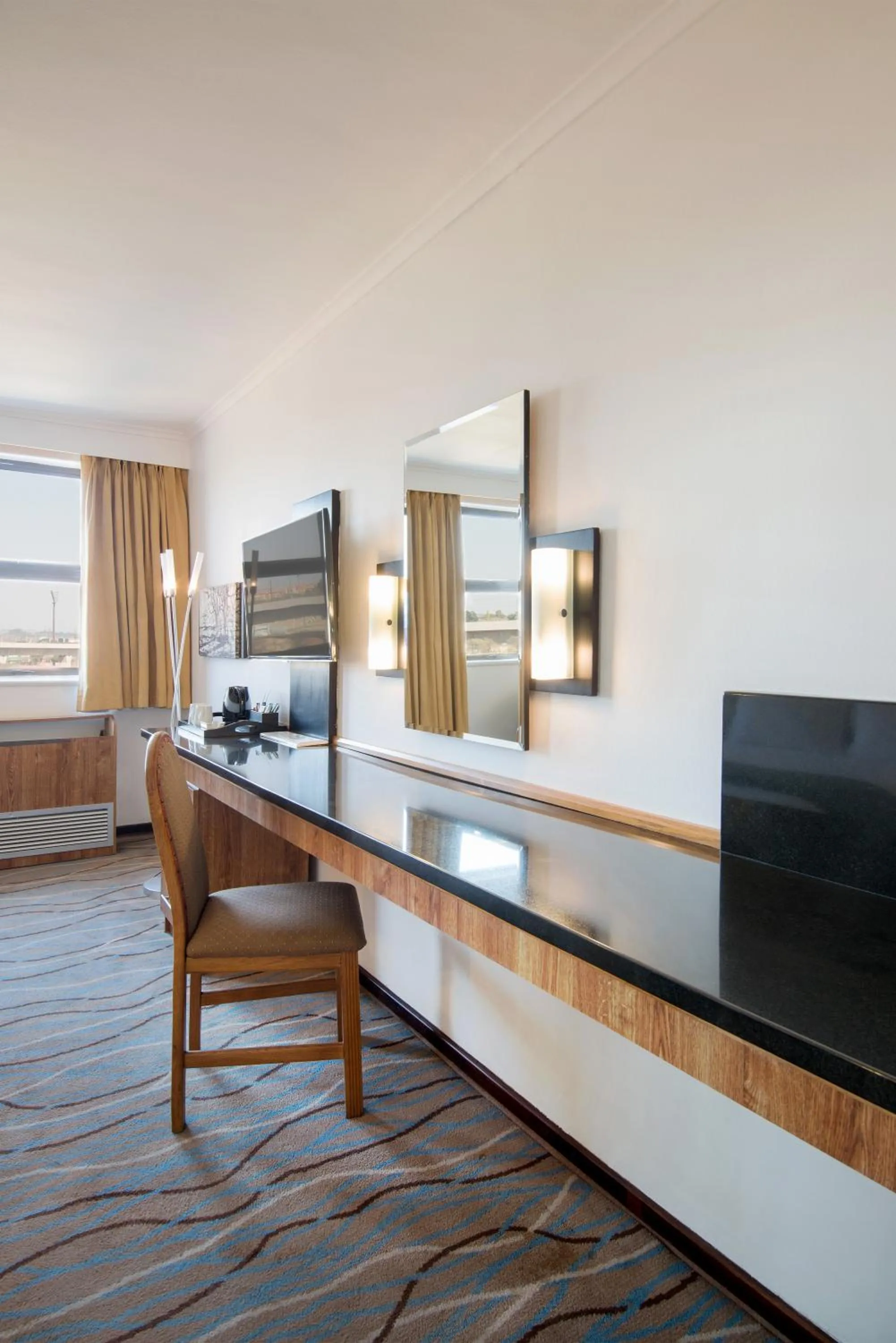 Bedroom, Bed in The Centurion Hotel