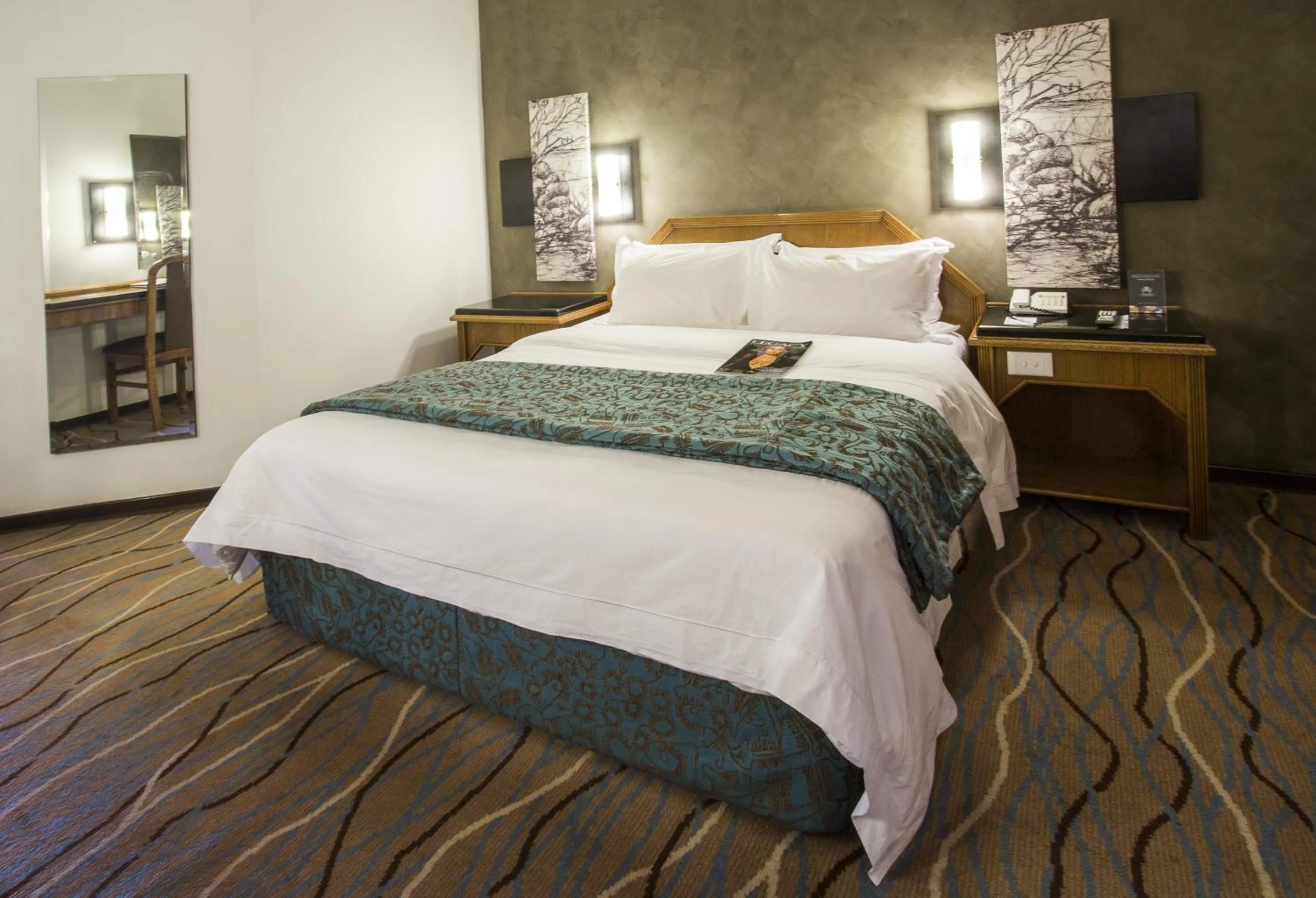 Luxury King - single occupancy in The Centurion Hotel