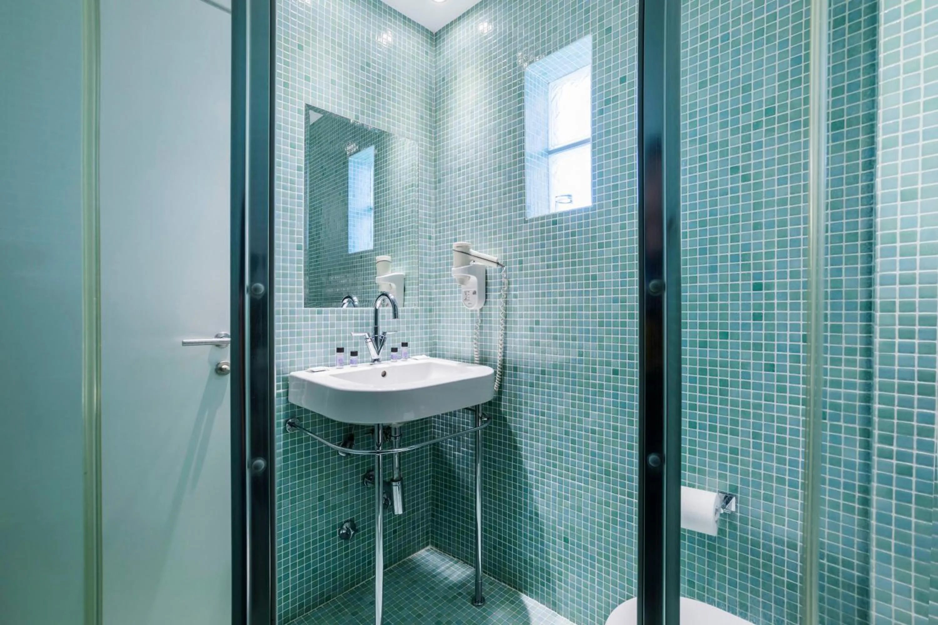 Bathroom in Hotel Hanioti Village Spa