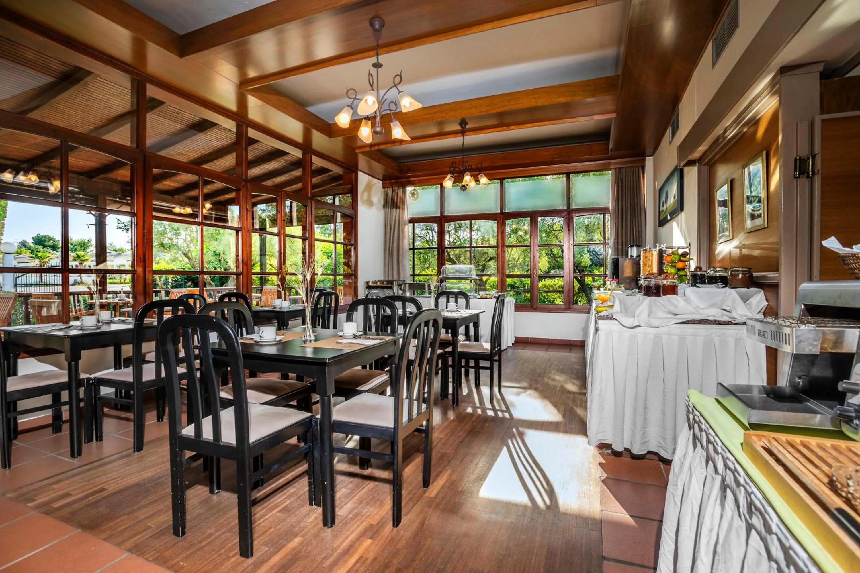 Restaurant/places to eat in Hotel Hanioti Village Spa