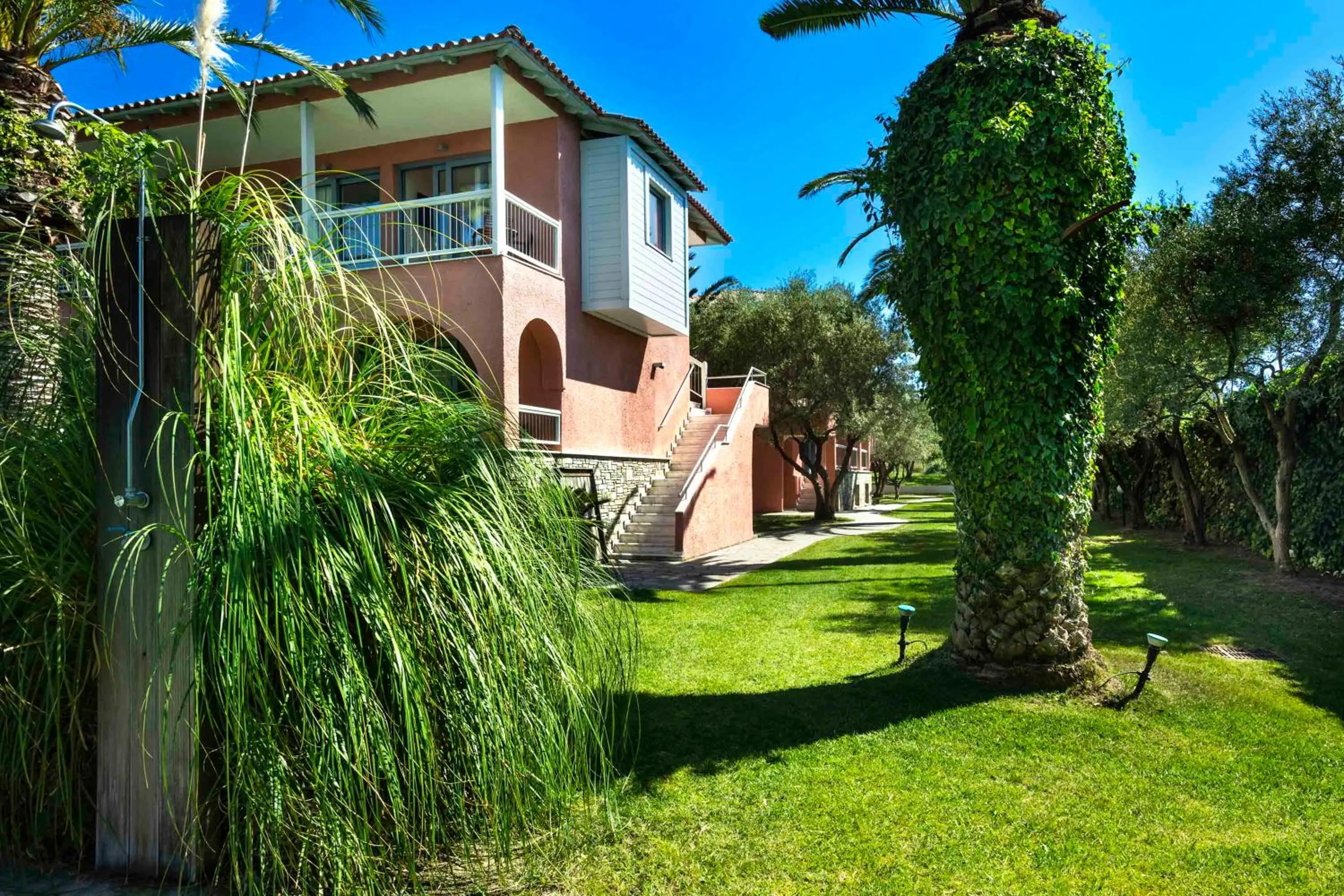Garden in Hotel Hanioti Village Spa