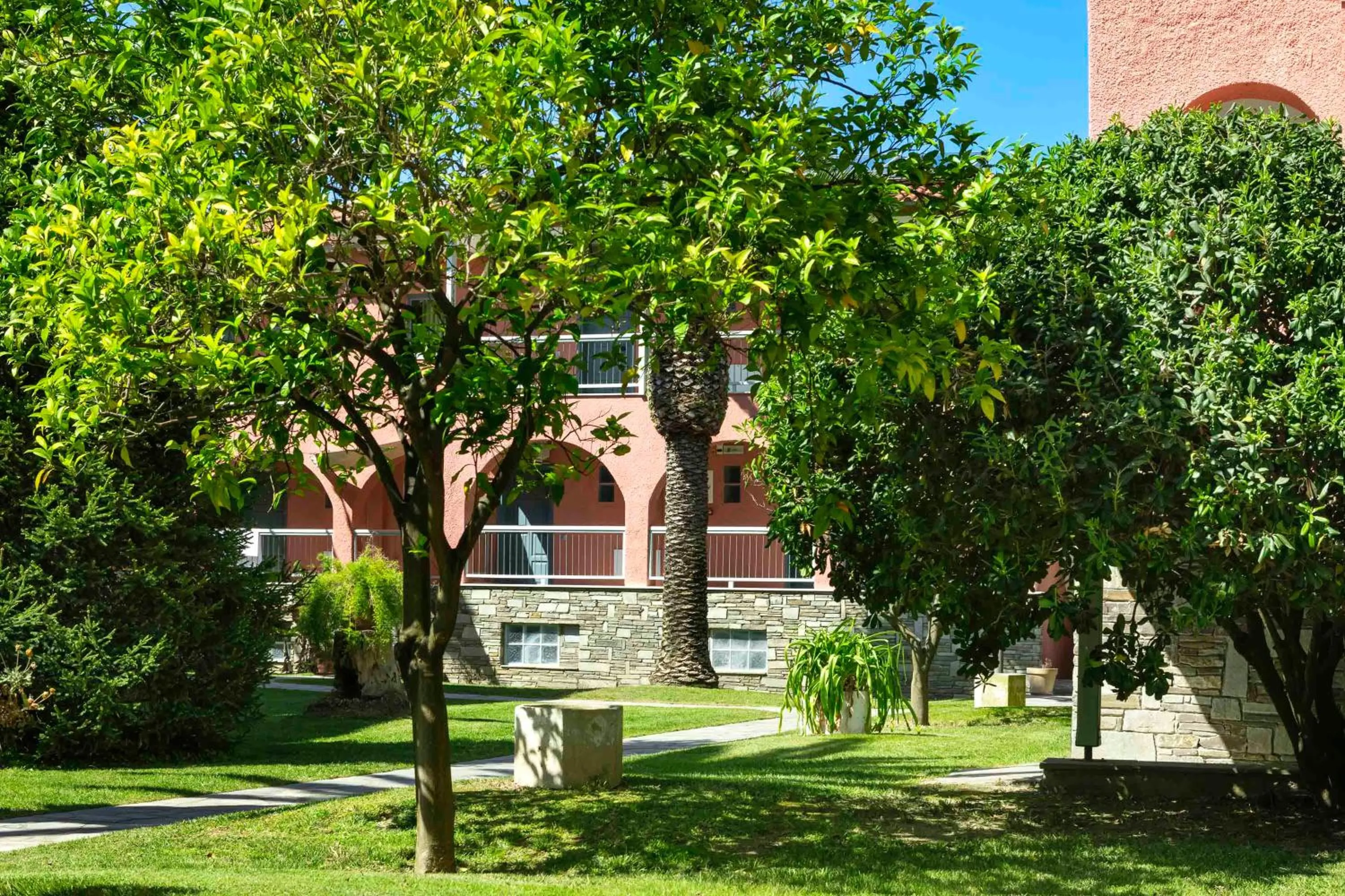 Garden in Hotel Hanioti Village Spa