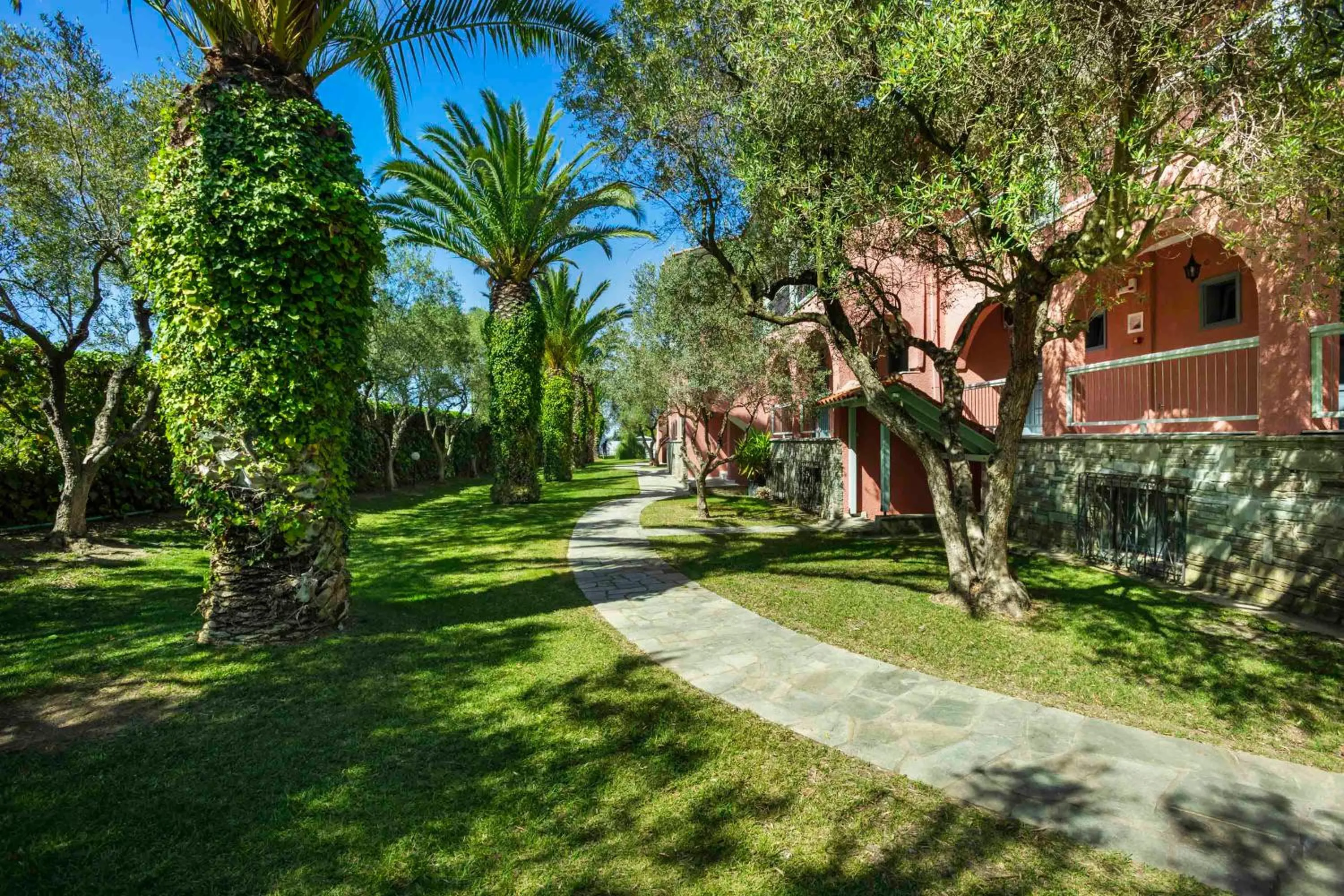 Garden in Hotel Hanioti Village Spa