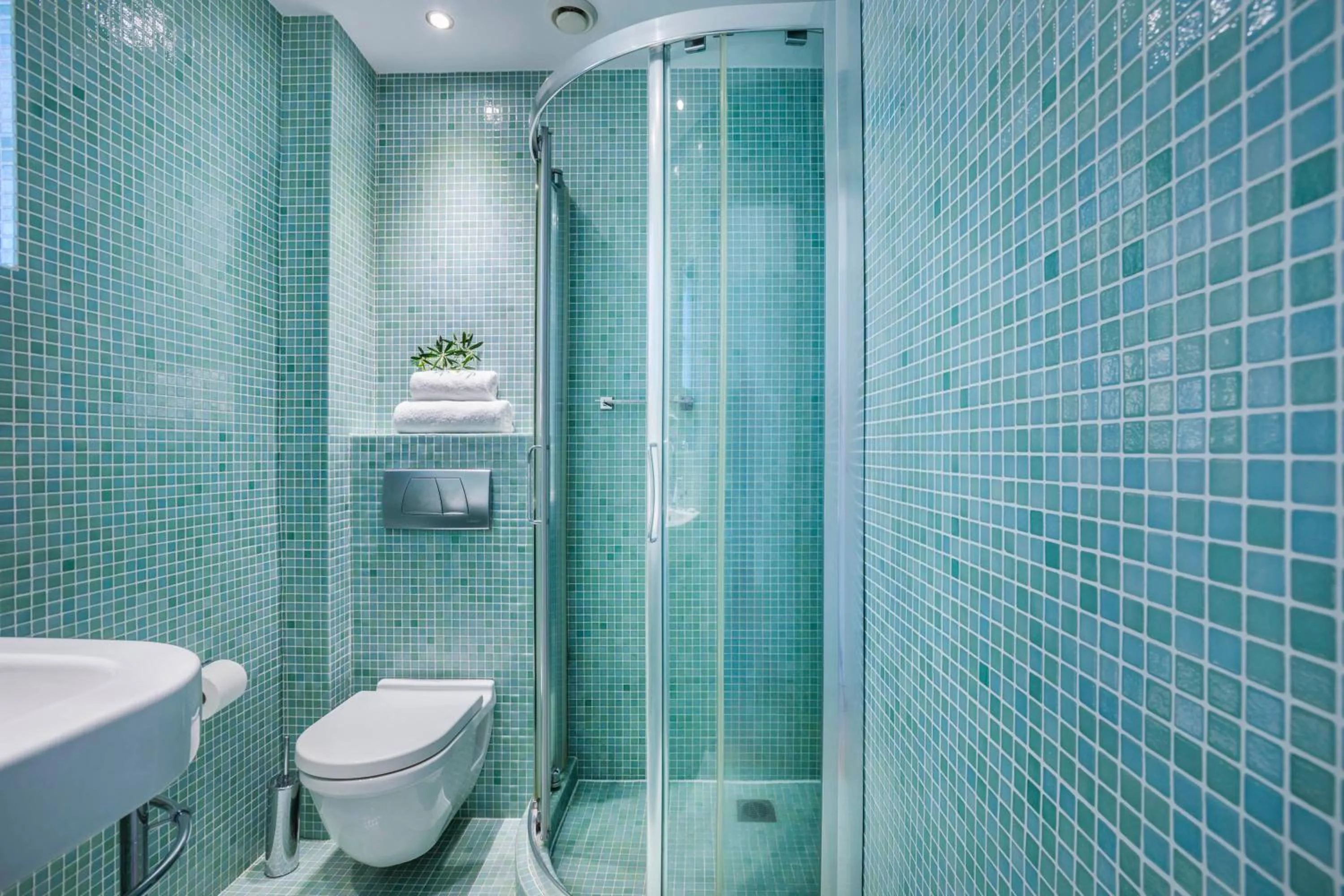 Shower in Hotel Hanioti Village Spa