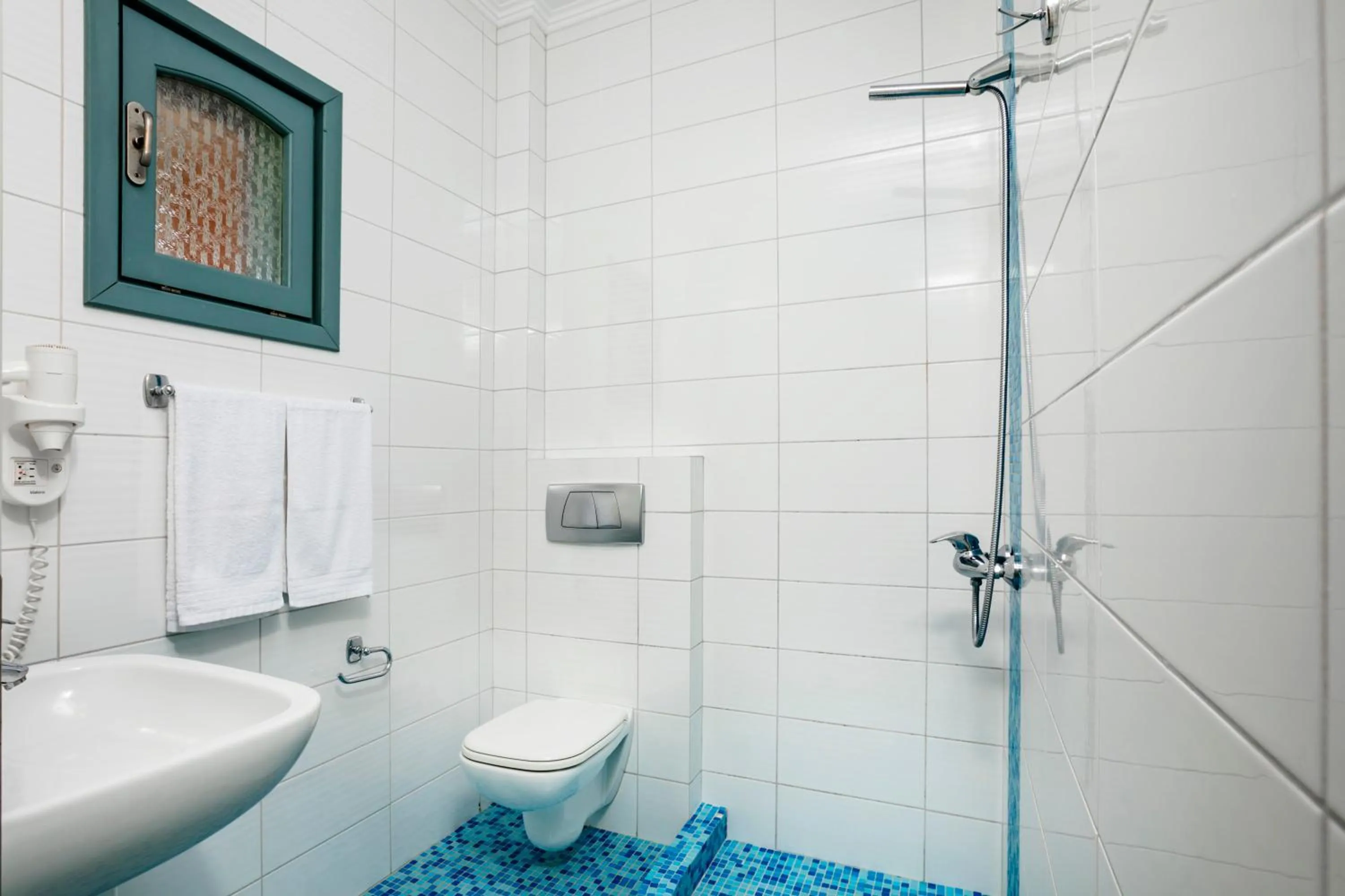 Shower in Hotel Hanioti Village Spa