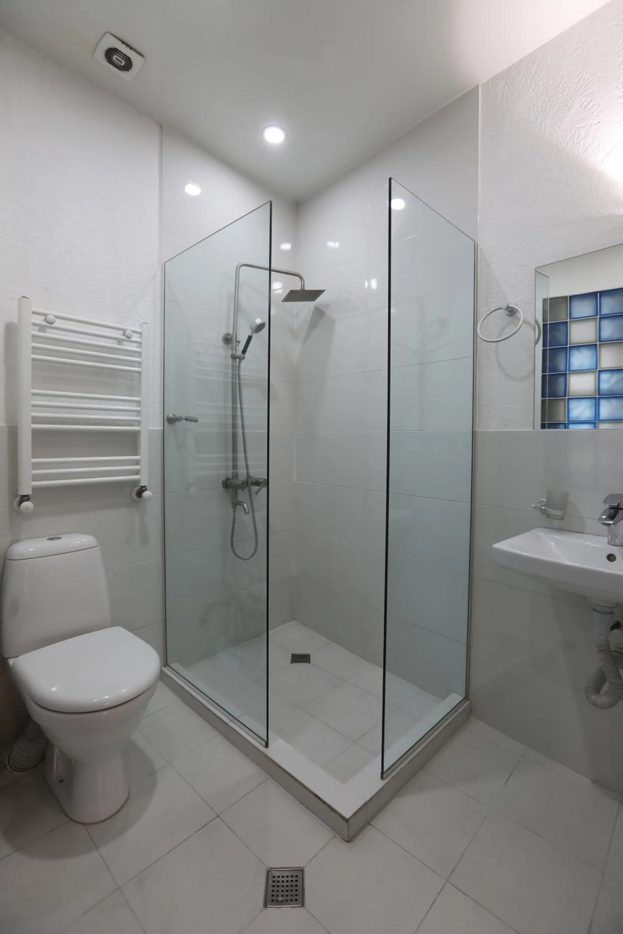 Bathroom in Tekla Palace By Urban Hotels