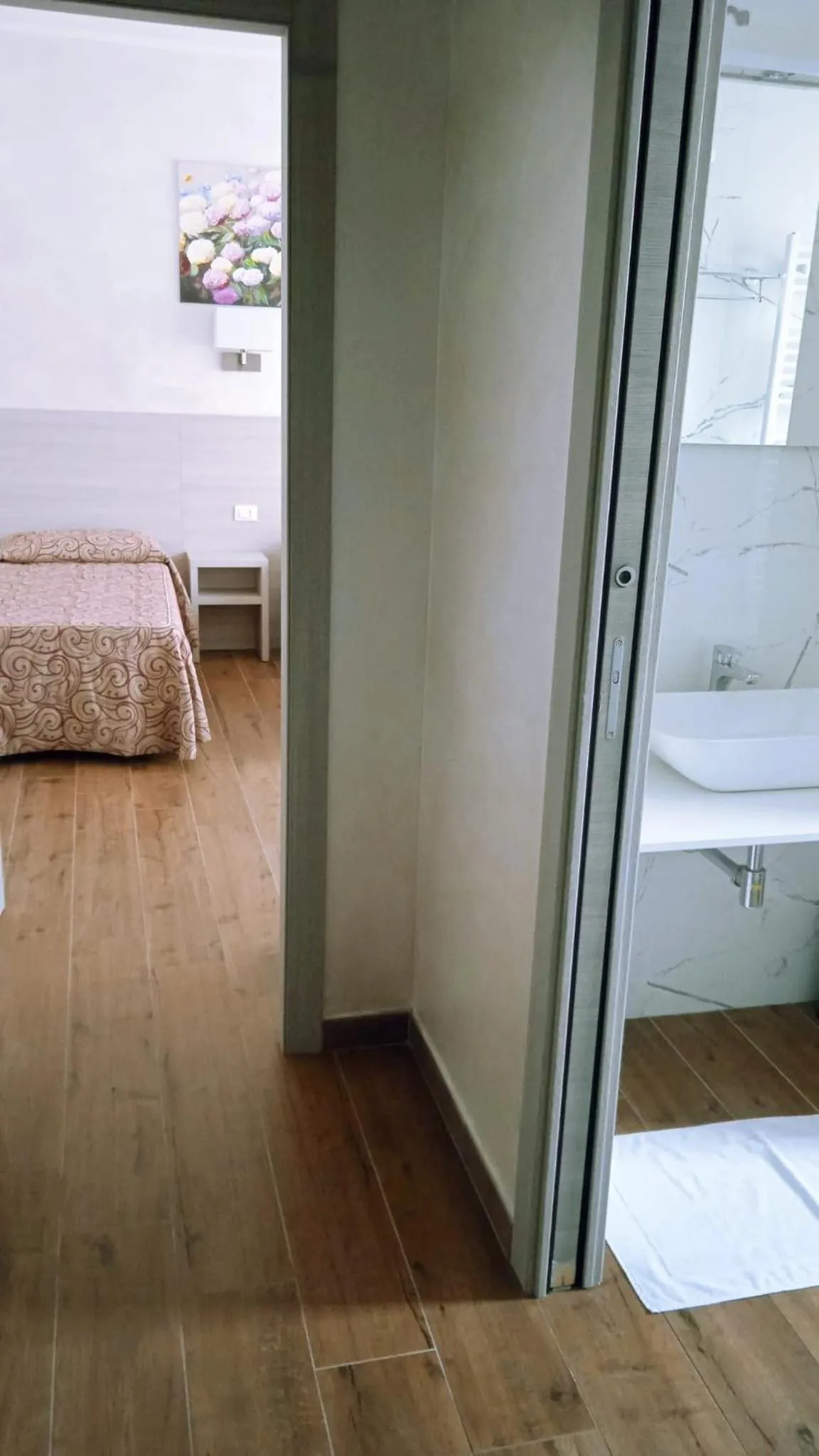 Bathroom, Bed in Hotel Parco Fiera