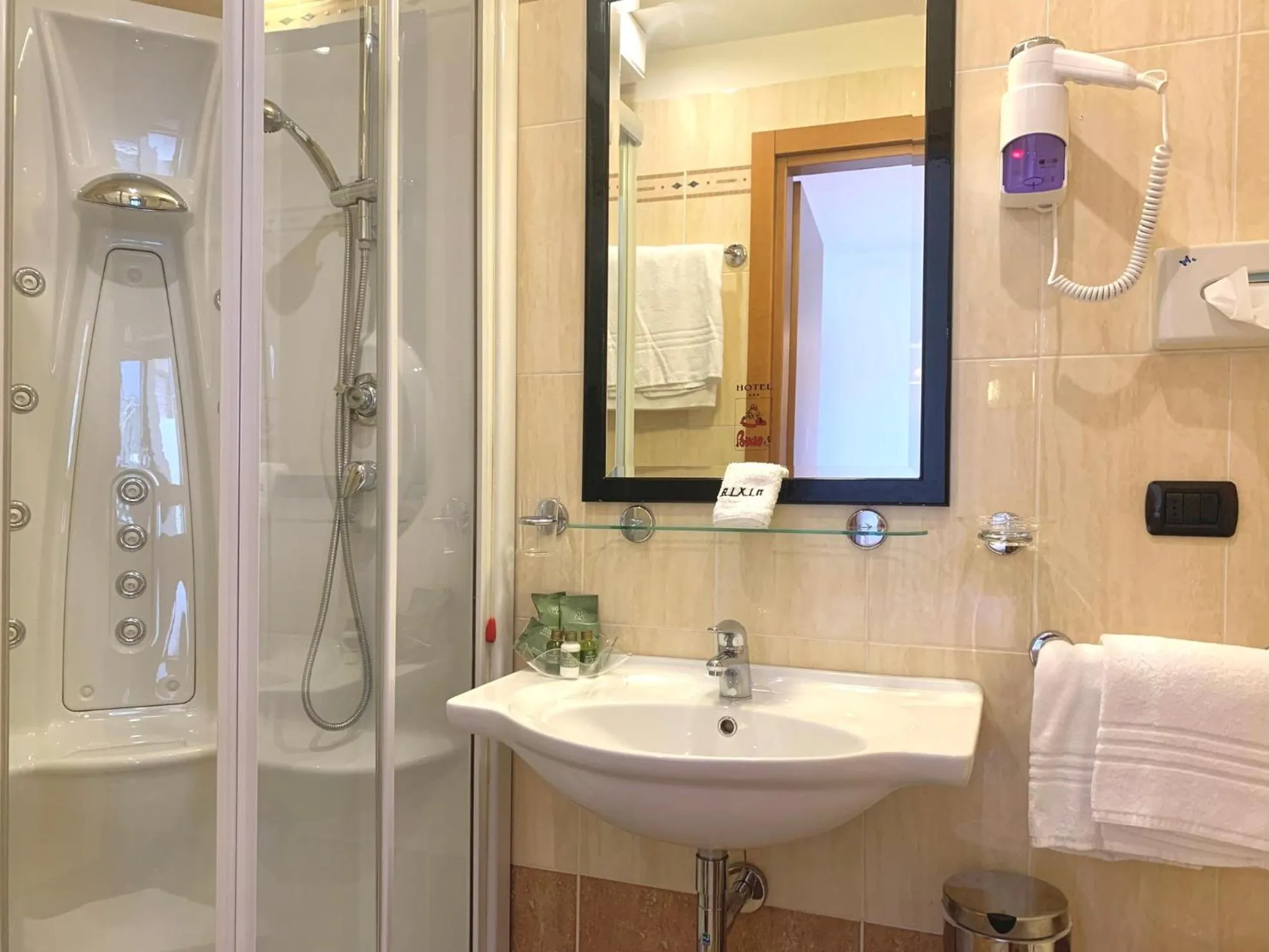 Bathroom in Hotel Bixio