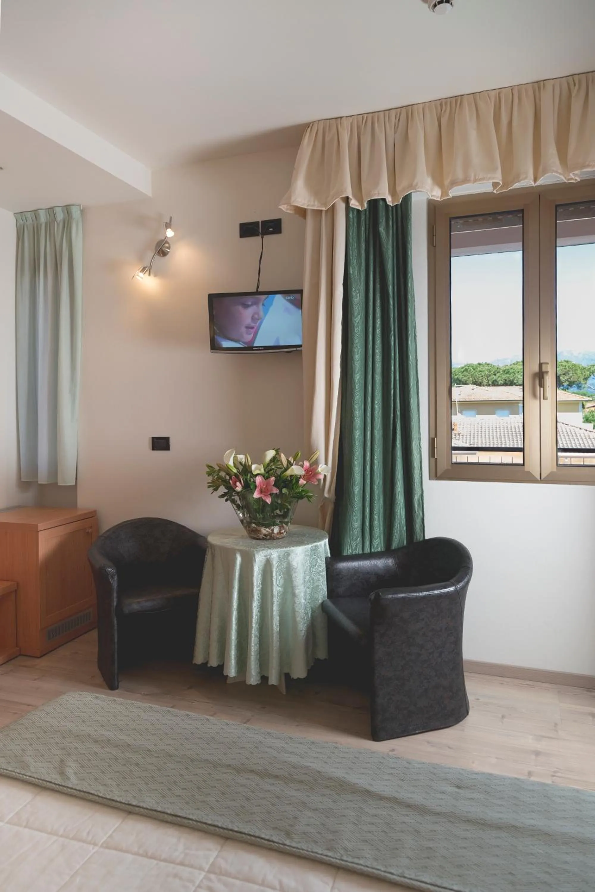 Photo of the whole room in Hotel Bixio