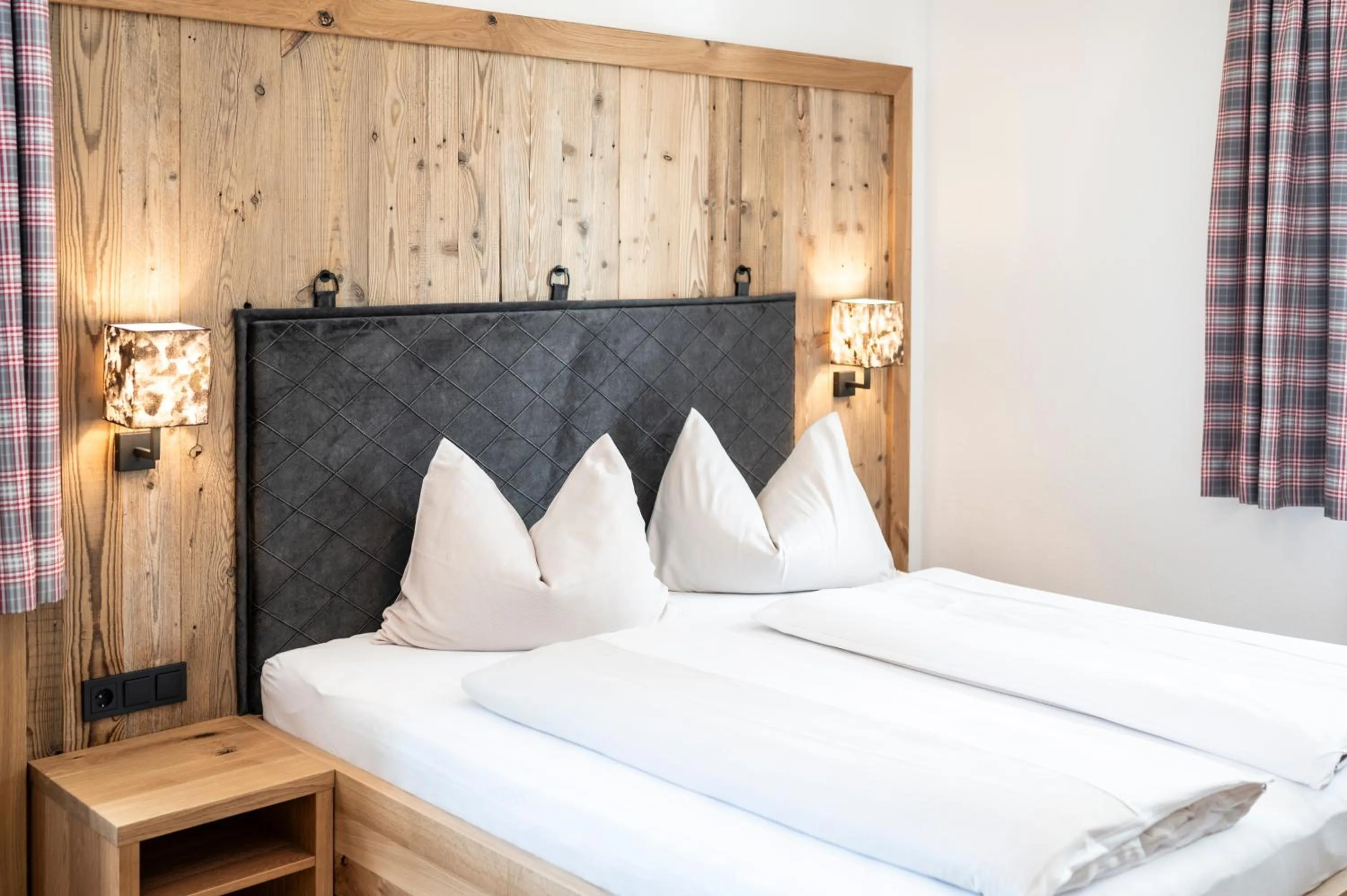 wardrobe, Bed in Hotel Almschlössl & Schrotteralm