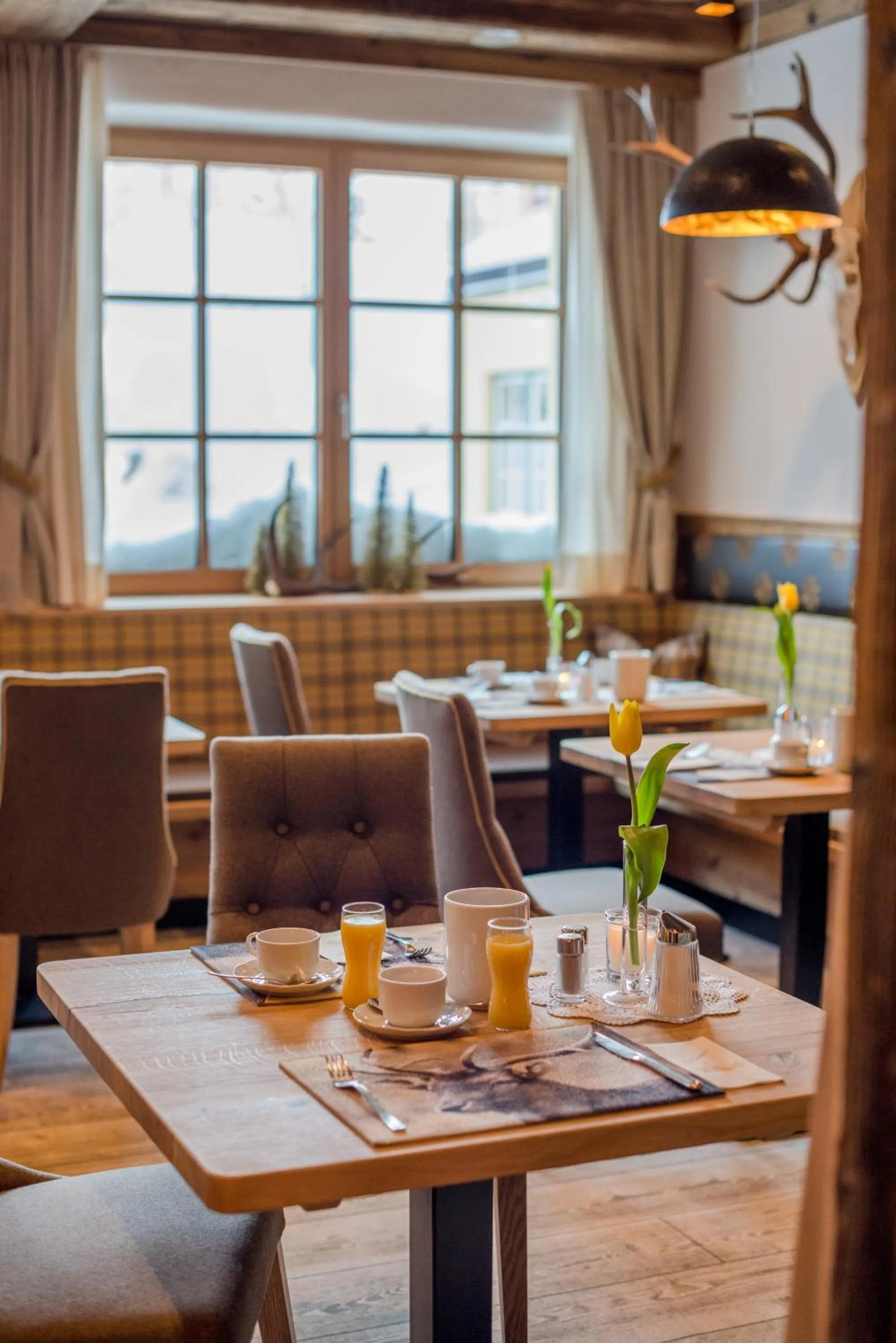 Breakfast in Hotel Almschlössl & Schrotteralm