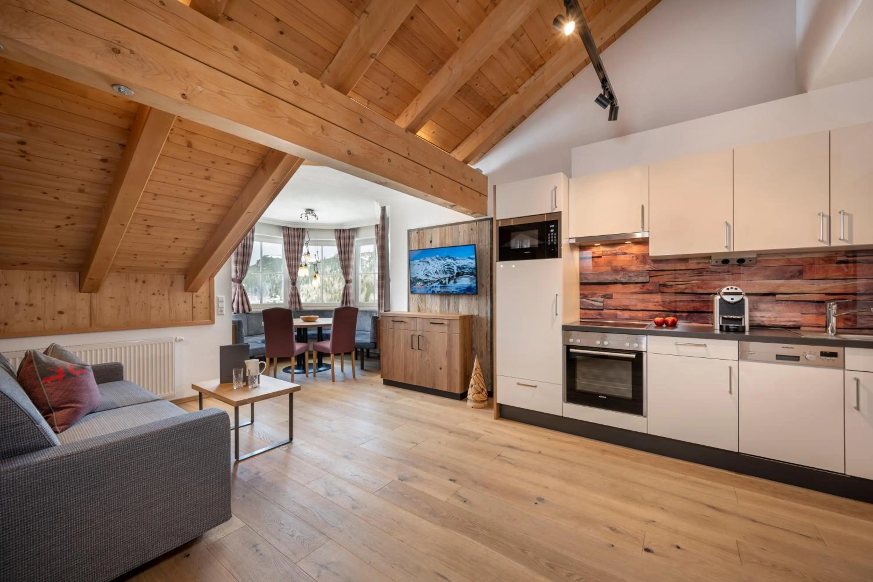 TV and multimedia in Hotel Almschlössl & Schrotteralm