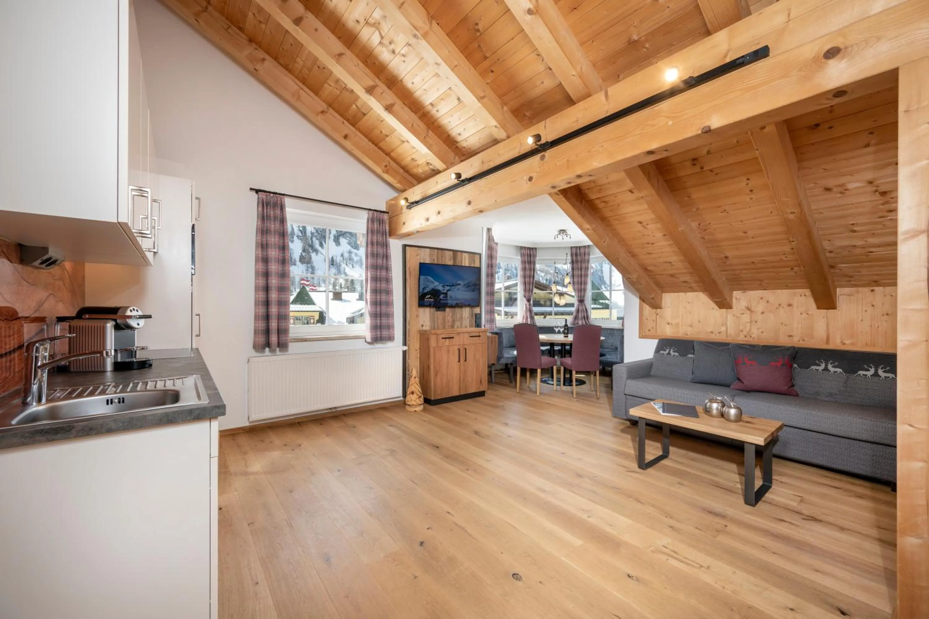 TV and multimedia in Hotel Almschlössl & Schrotteralm