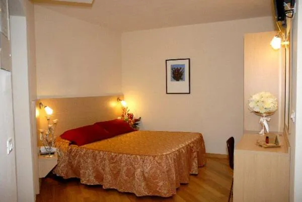 Bed in Hotel Granducato