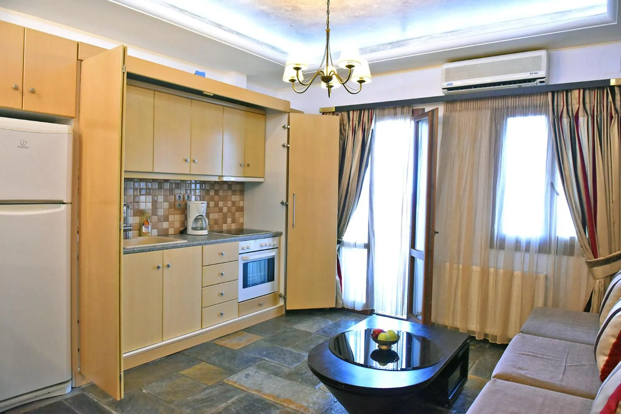 Kitchen or kitchenette in Aegean Wave - Faros