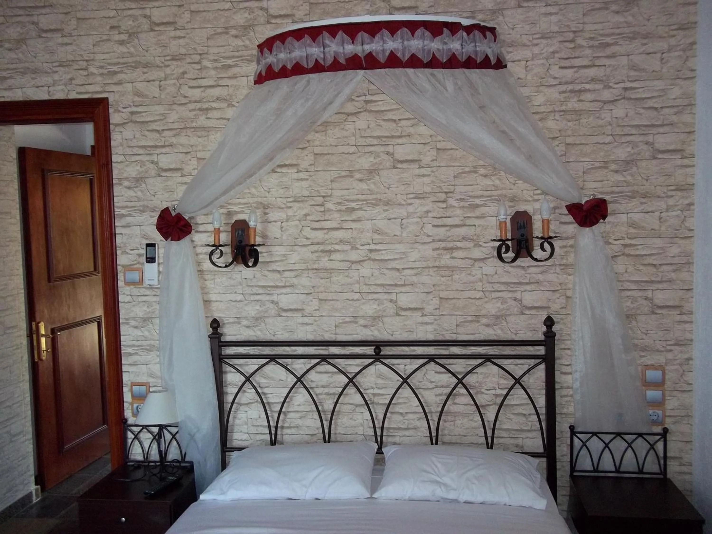 Decorative detail, Bed in Aegean Wave - Faros