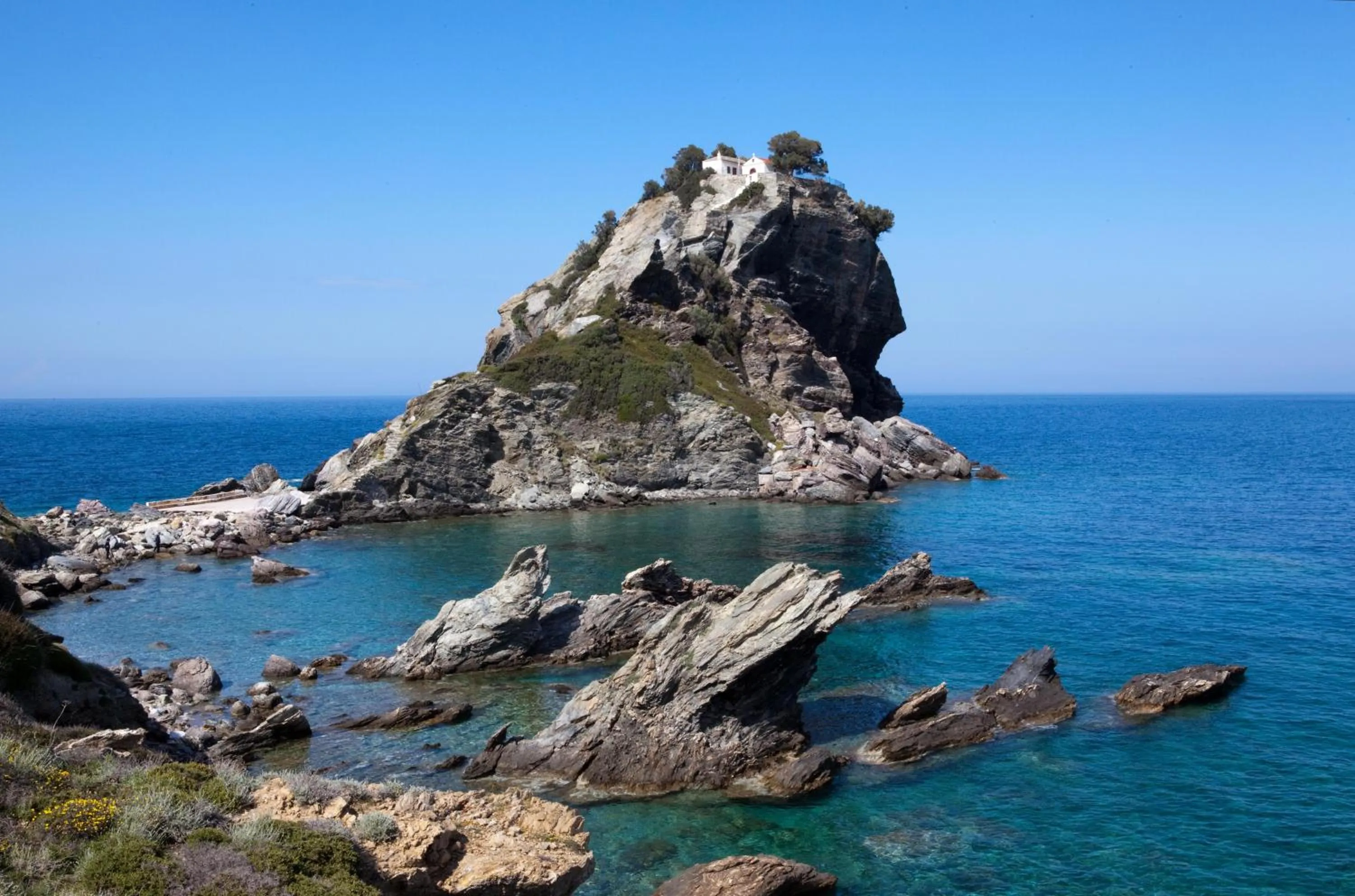 Day in Aegean Wave - Faros