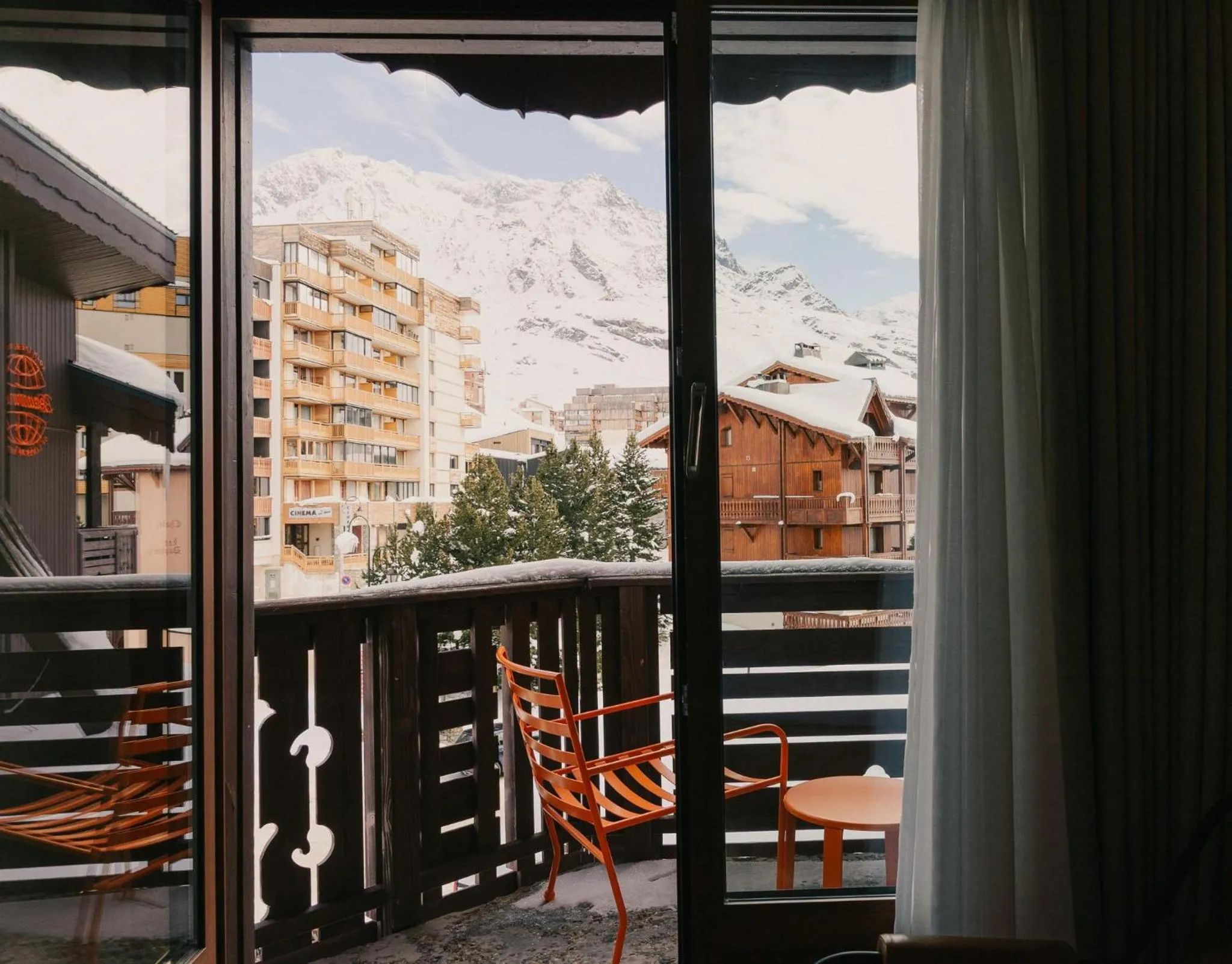 Photo of the whole room in Le Val Thorens, a Beaumier hotel