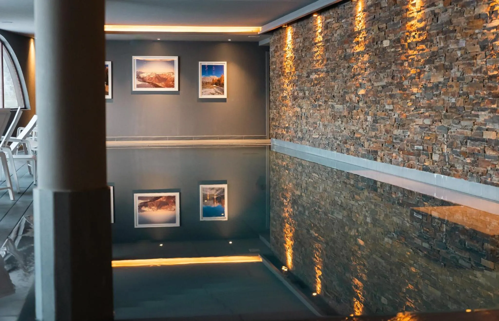 Swimming pool in Le Val Thorens, a Beaumier hotel