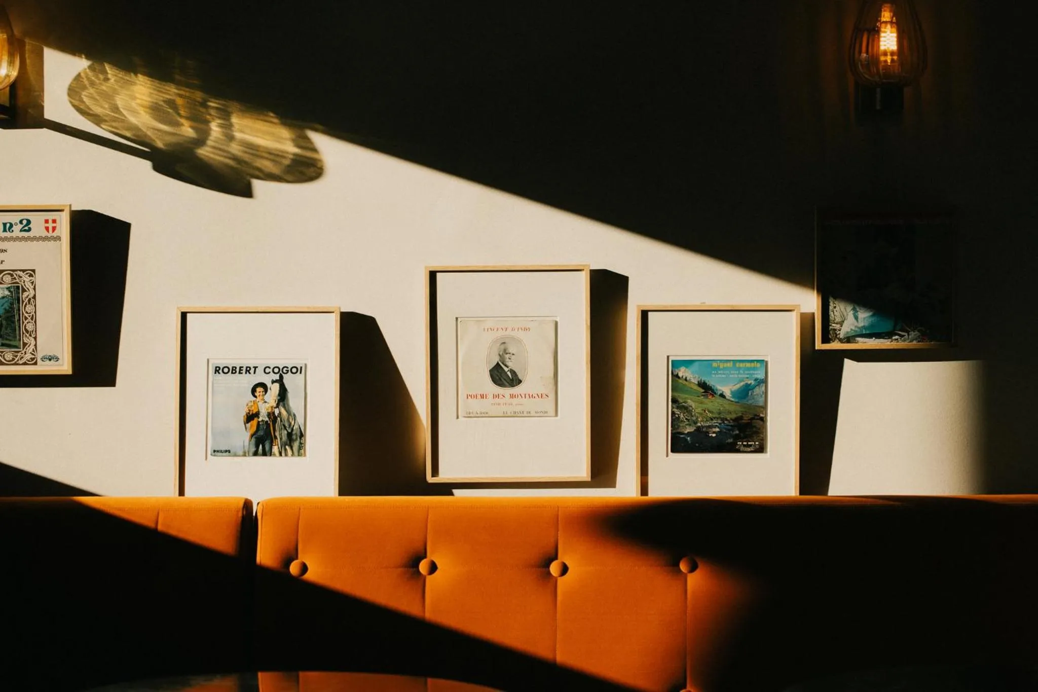 Lounge or bar in Le Val Thorens, a Beaumier hotel