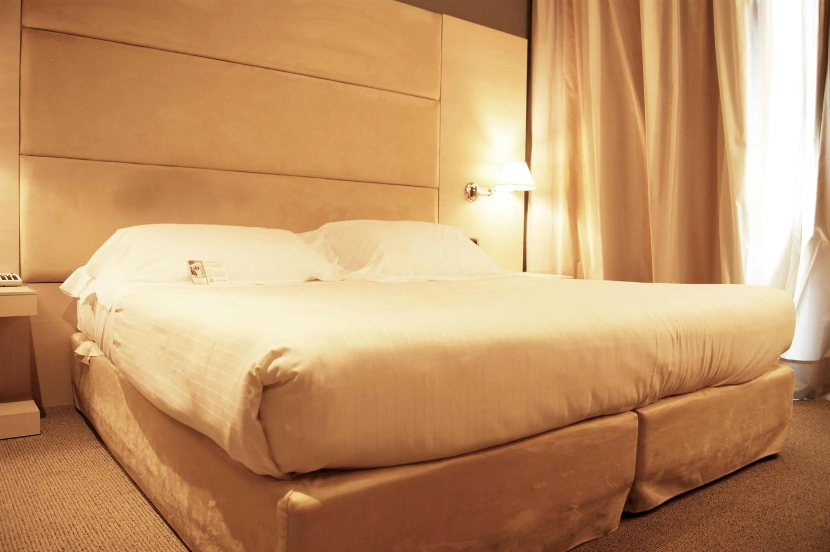 Bedroom, Bed in Best Western Plus Hotel Expo