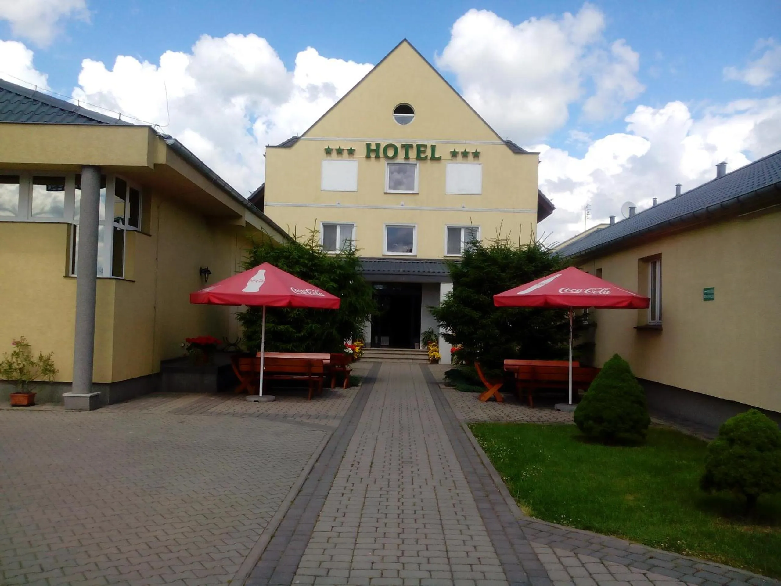 Property building in Hotel pod Wierzba