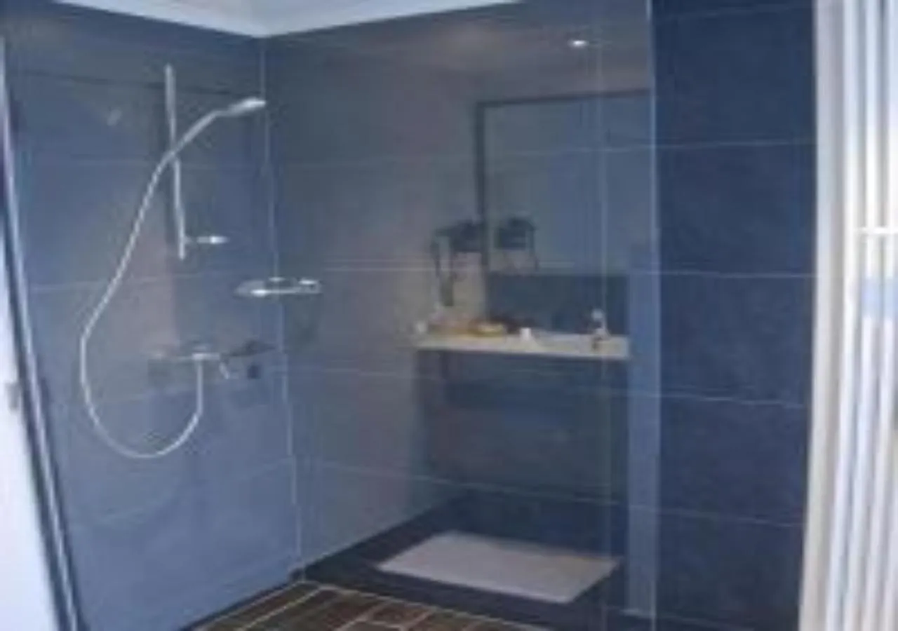 Shower in Hotel Rubens