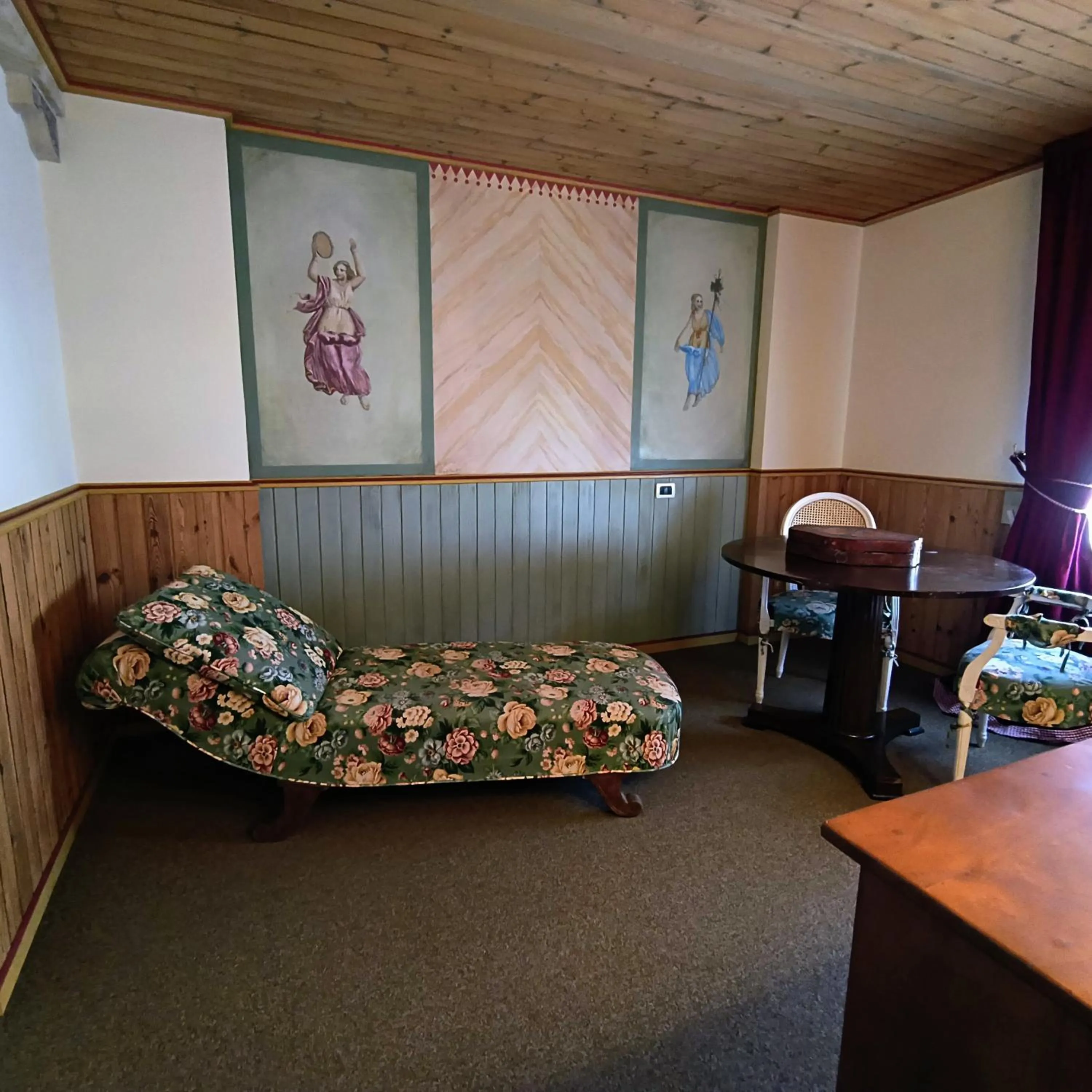 Bed in Hotel Miramonti