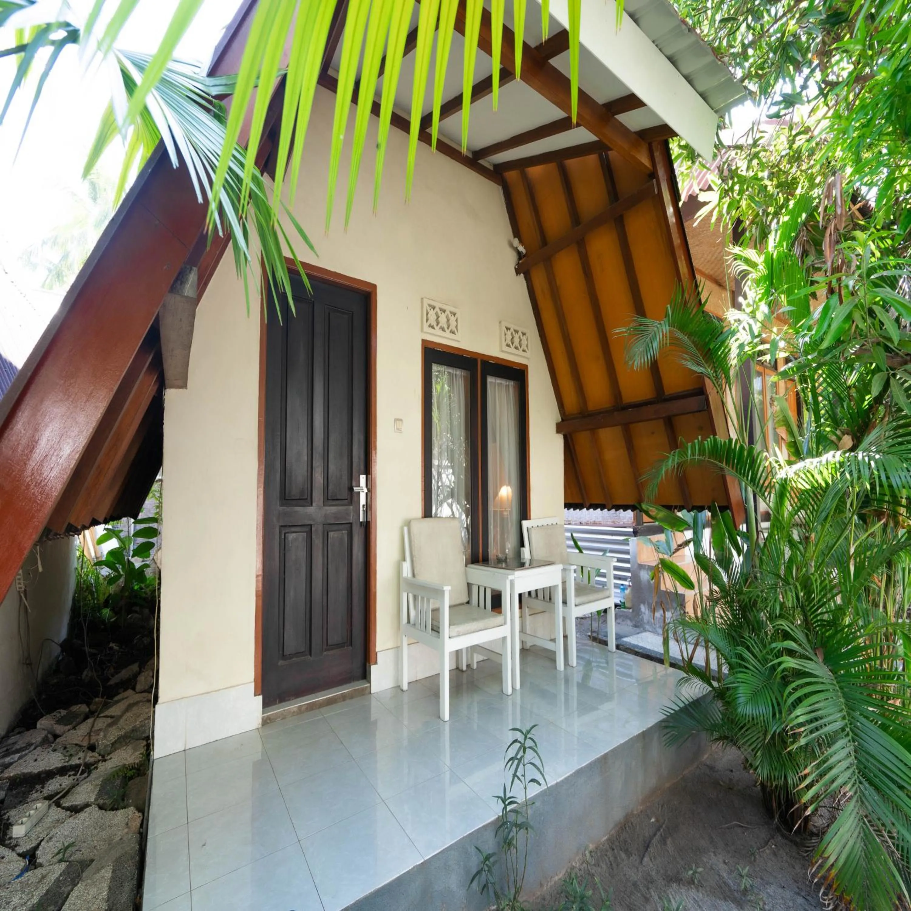 Seating area in RedDoorz at Ocean 2 Gili Trawangan