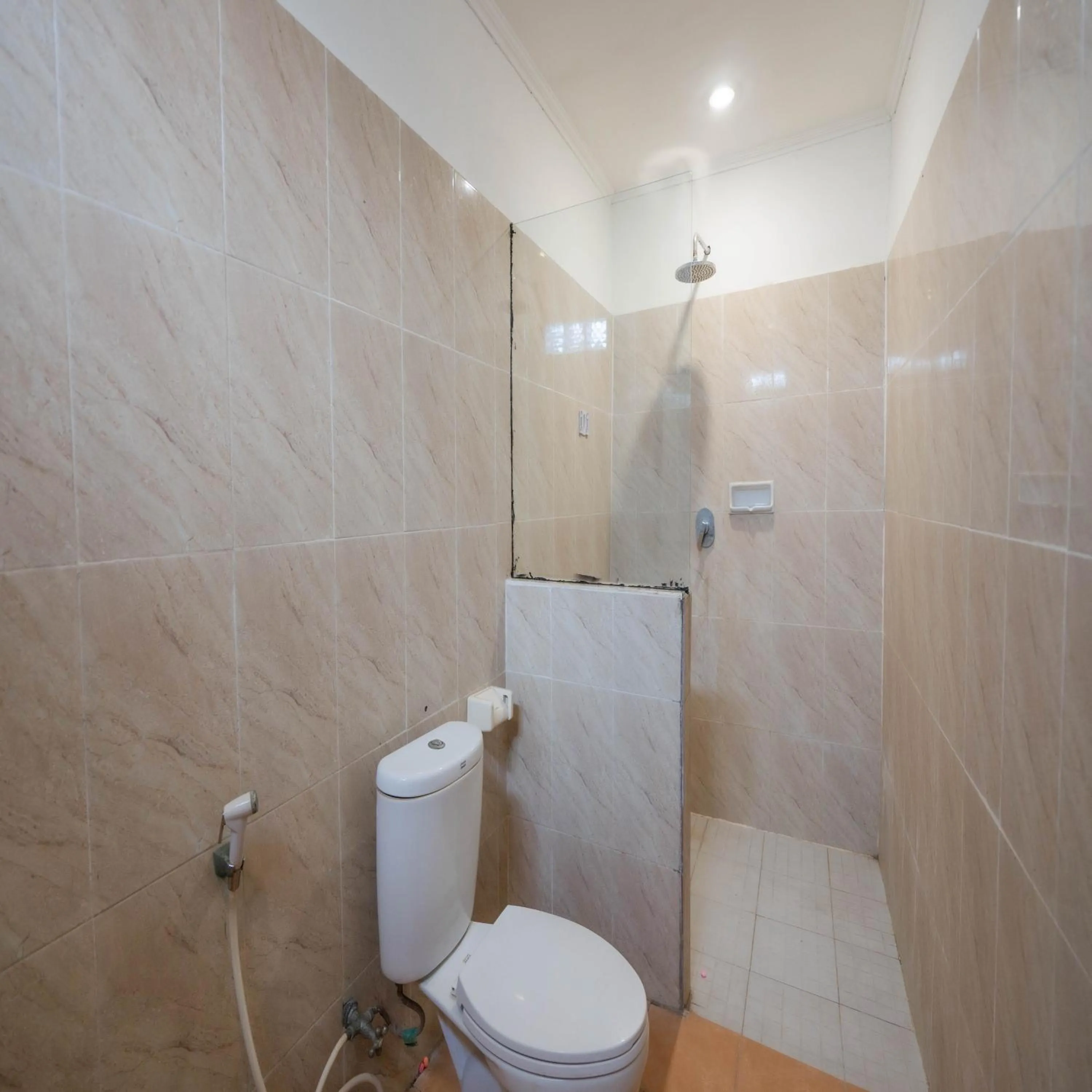 Bathroom in RedDoorz at Ocean 2 Gili Trawangan