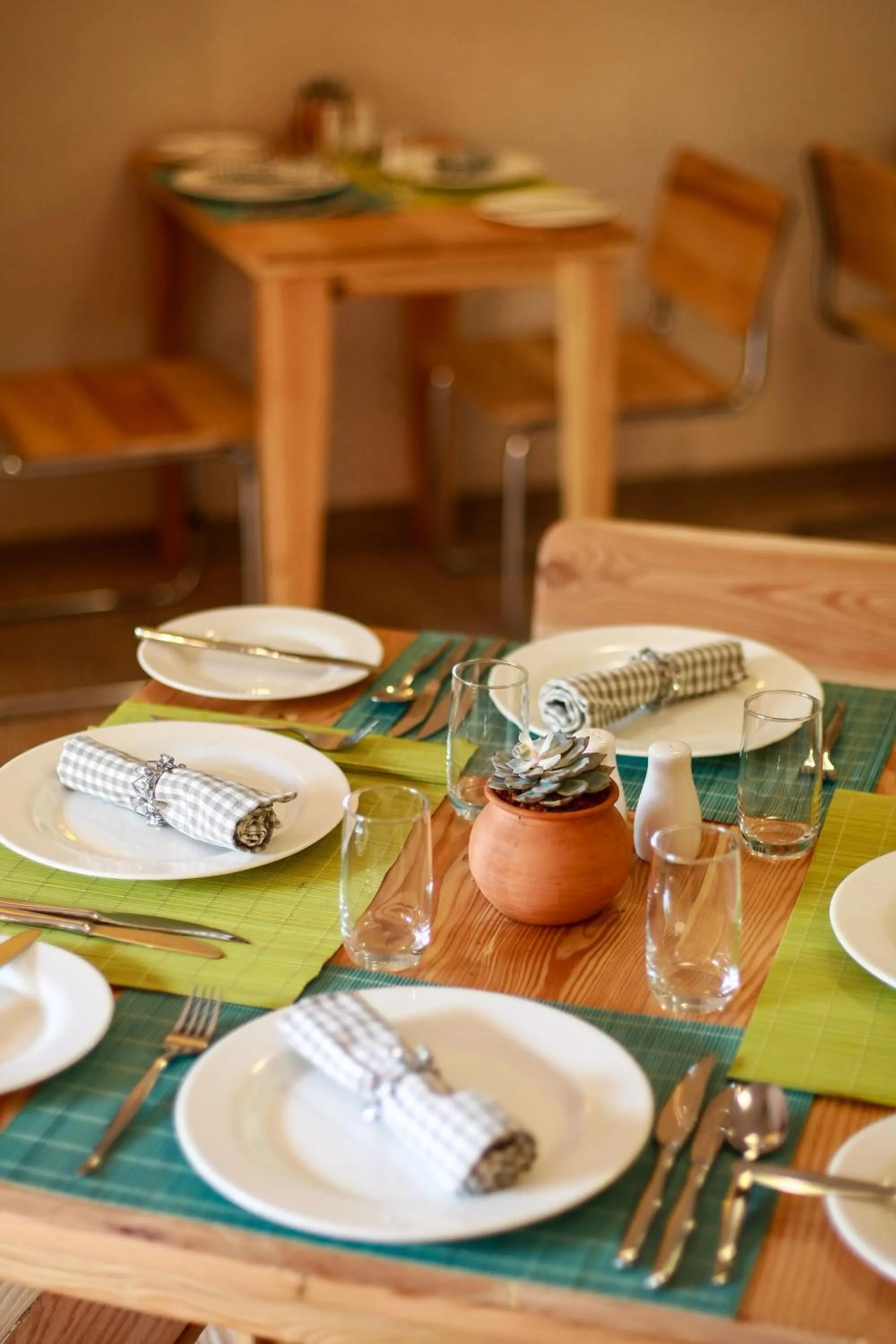 Restaurant/places to eat in Woodlands Guest House