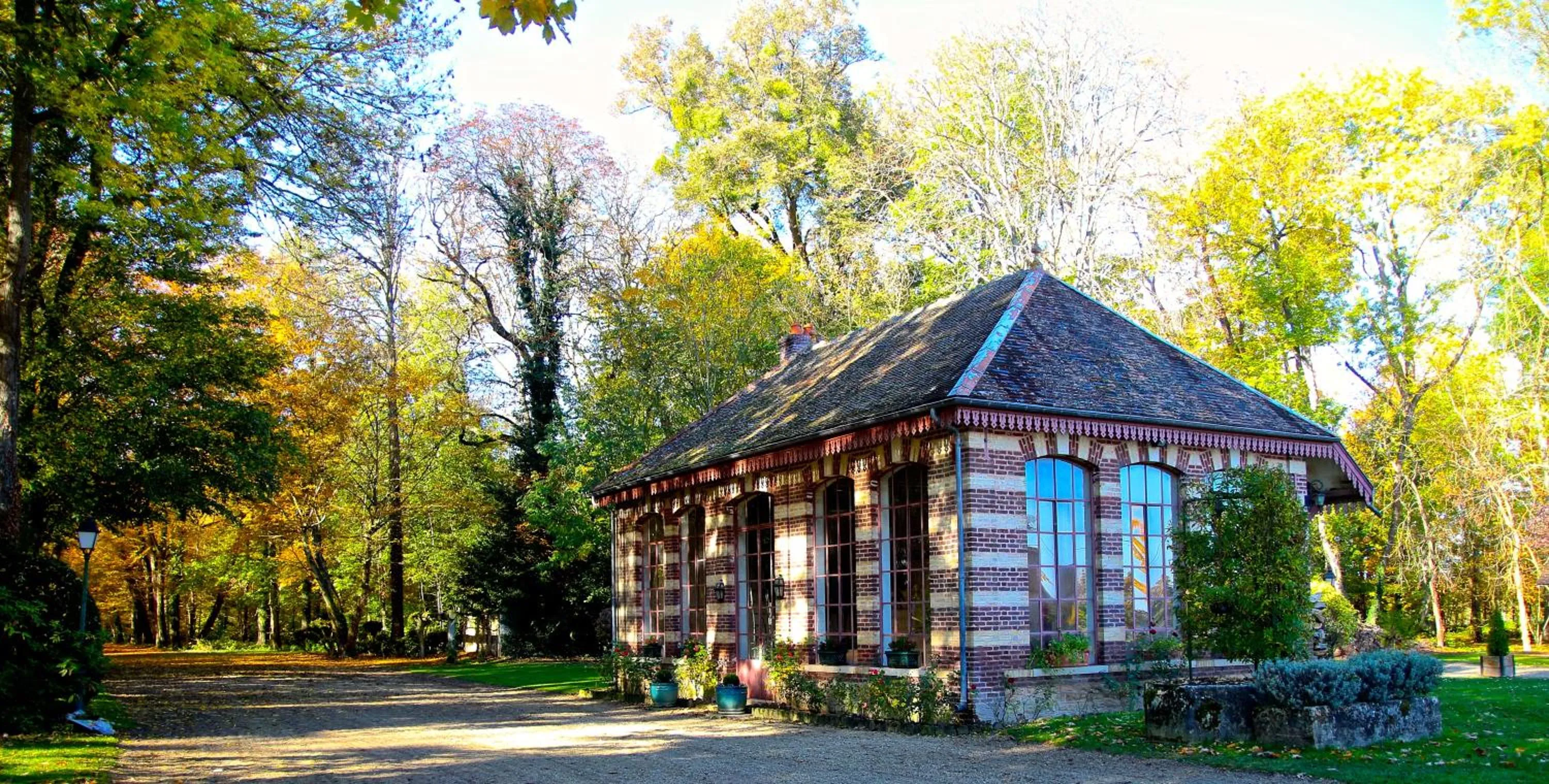Garden in Château de Montabert