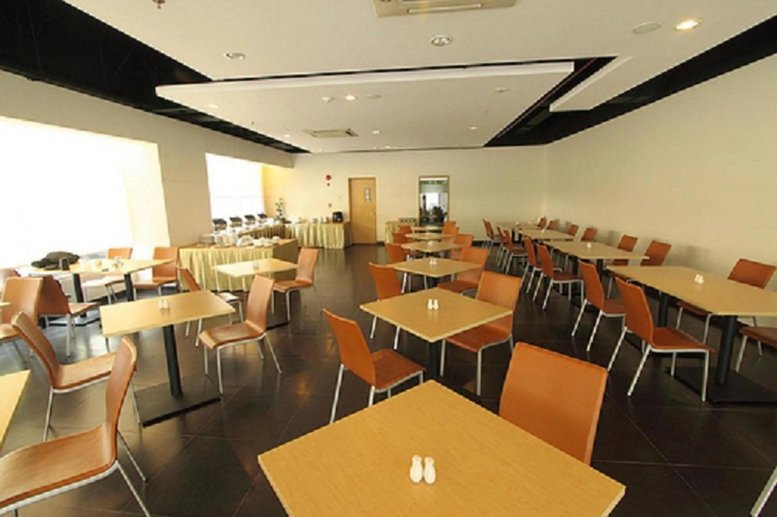 Restaurant/places to eat in Triniti Hotel Gajah Mada