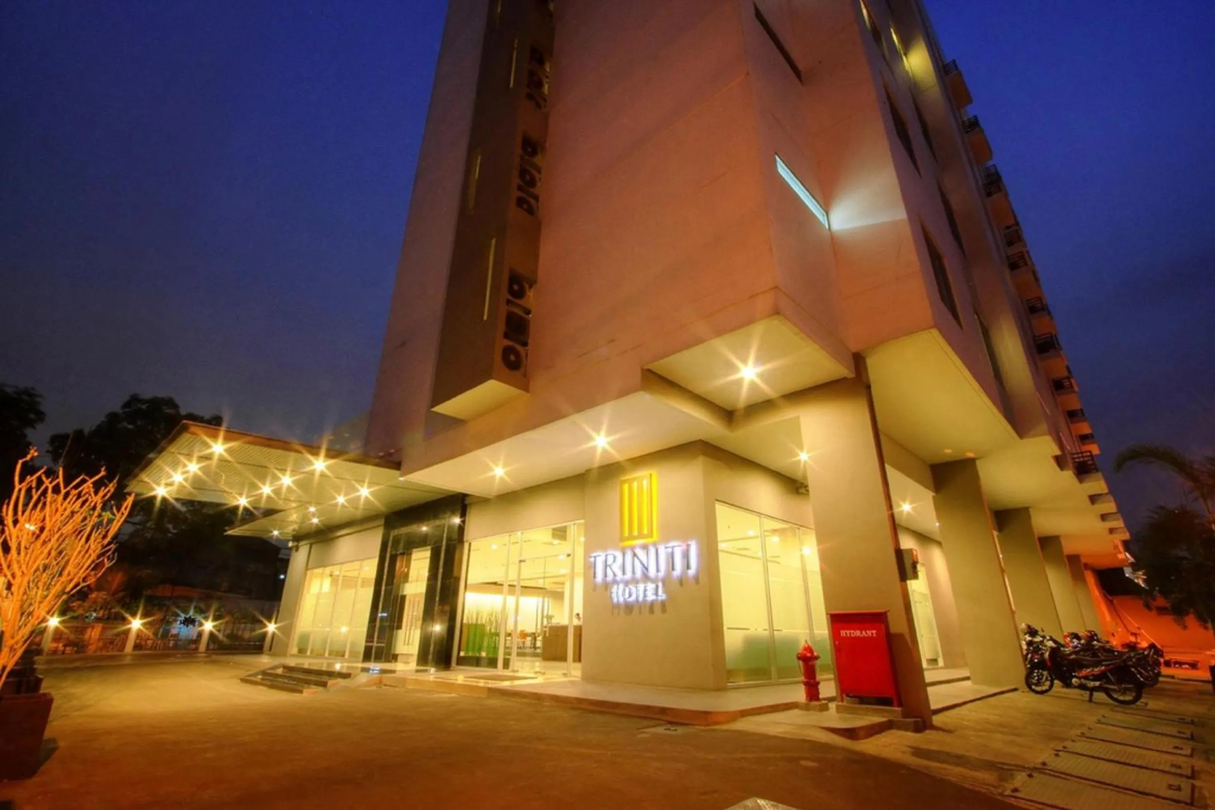 Facade/entrance in Triniti Hotel Gajah Mada