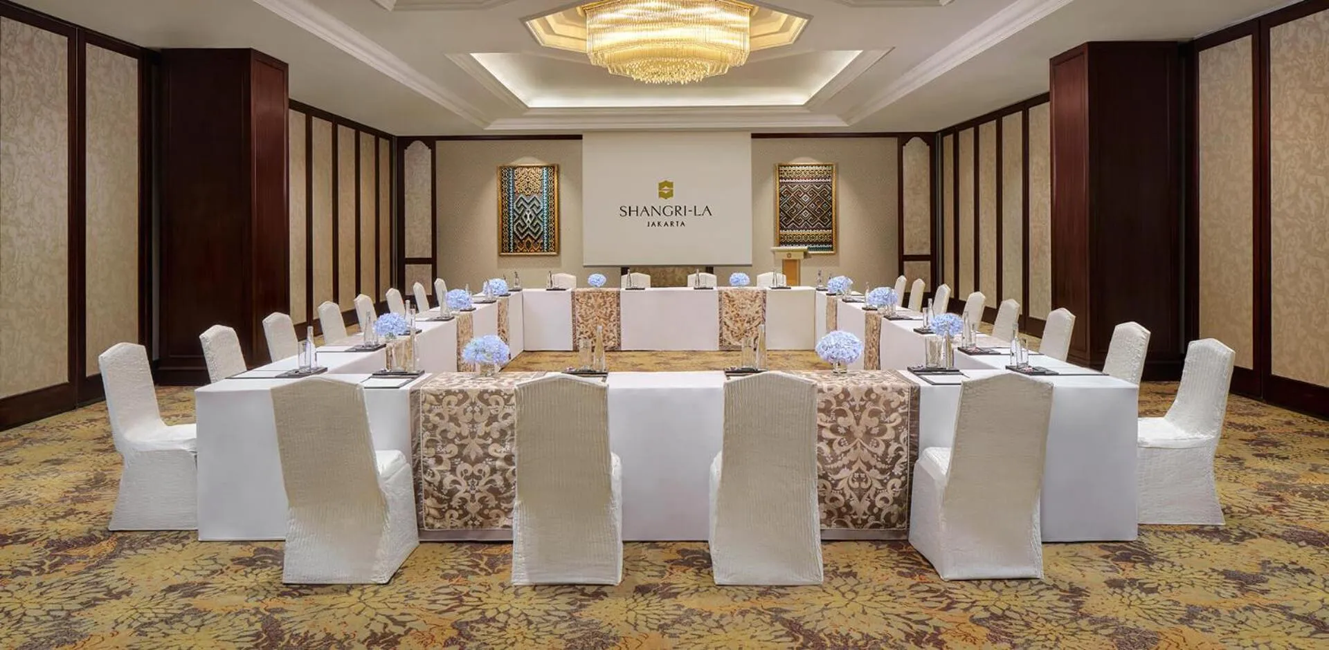Meeting/conference room in Shangri-La Jakarta