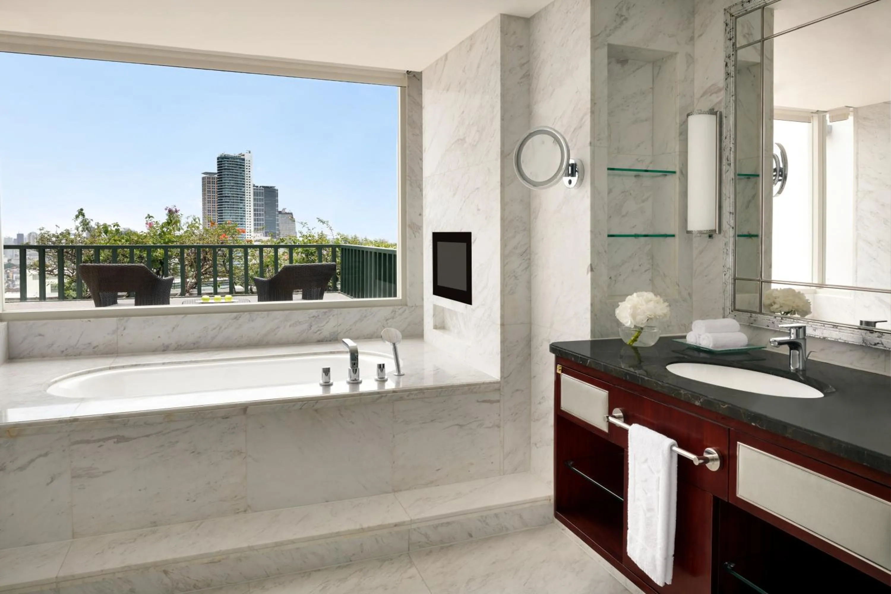 Bathroom in Shangri-La Jakarta