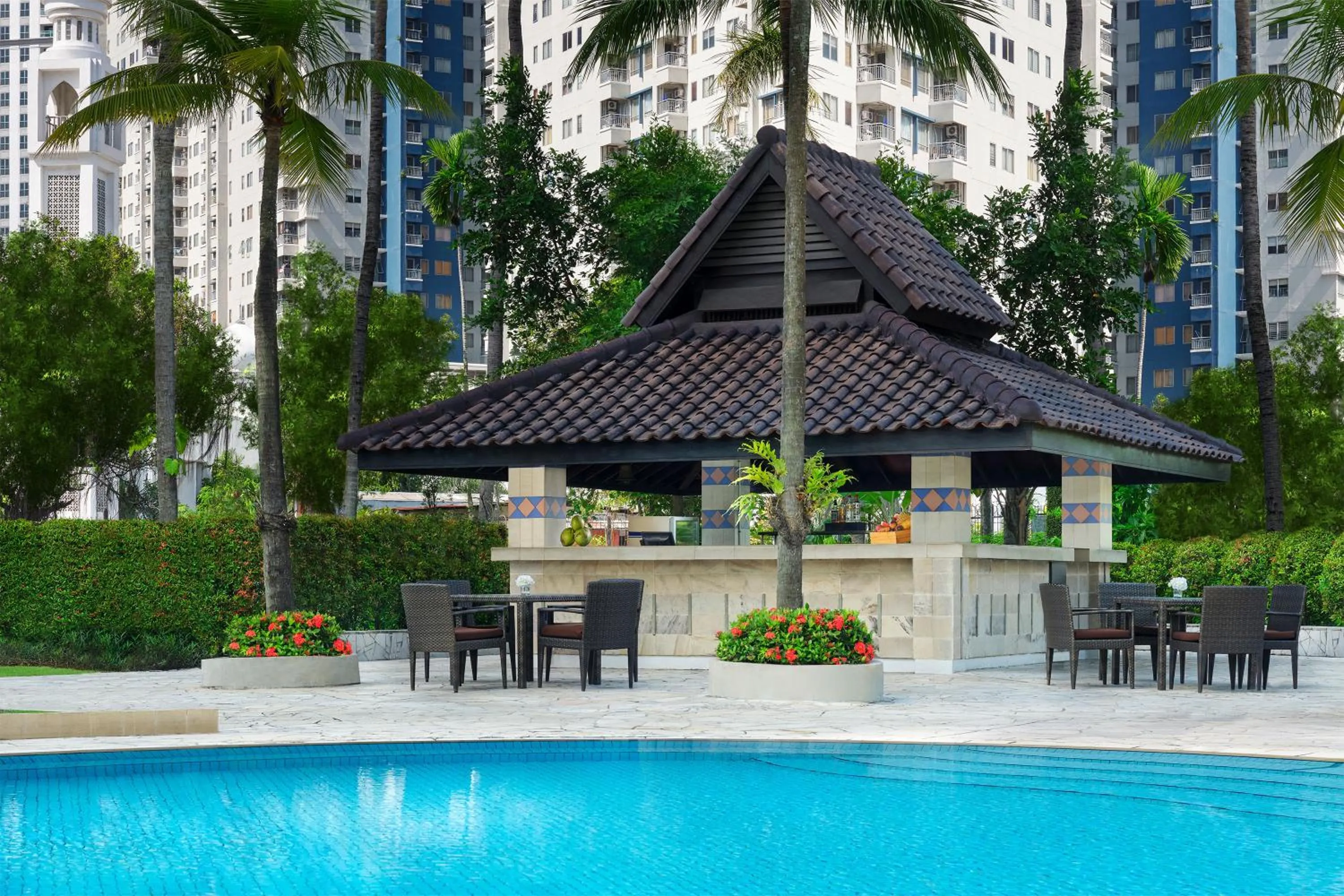 Swimming pool in Shangri-La Jakarta