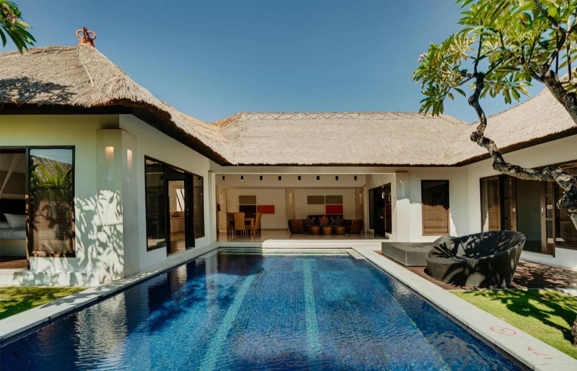 Three-Bedroom Villa with Private Pool in Bvilla Spa
