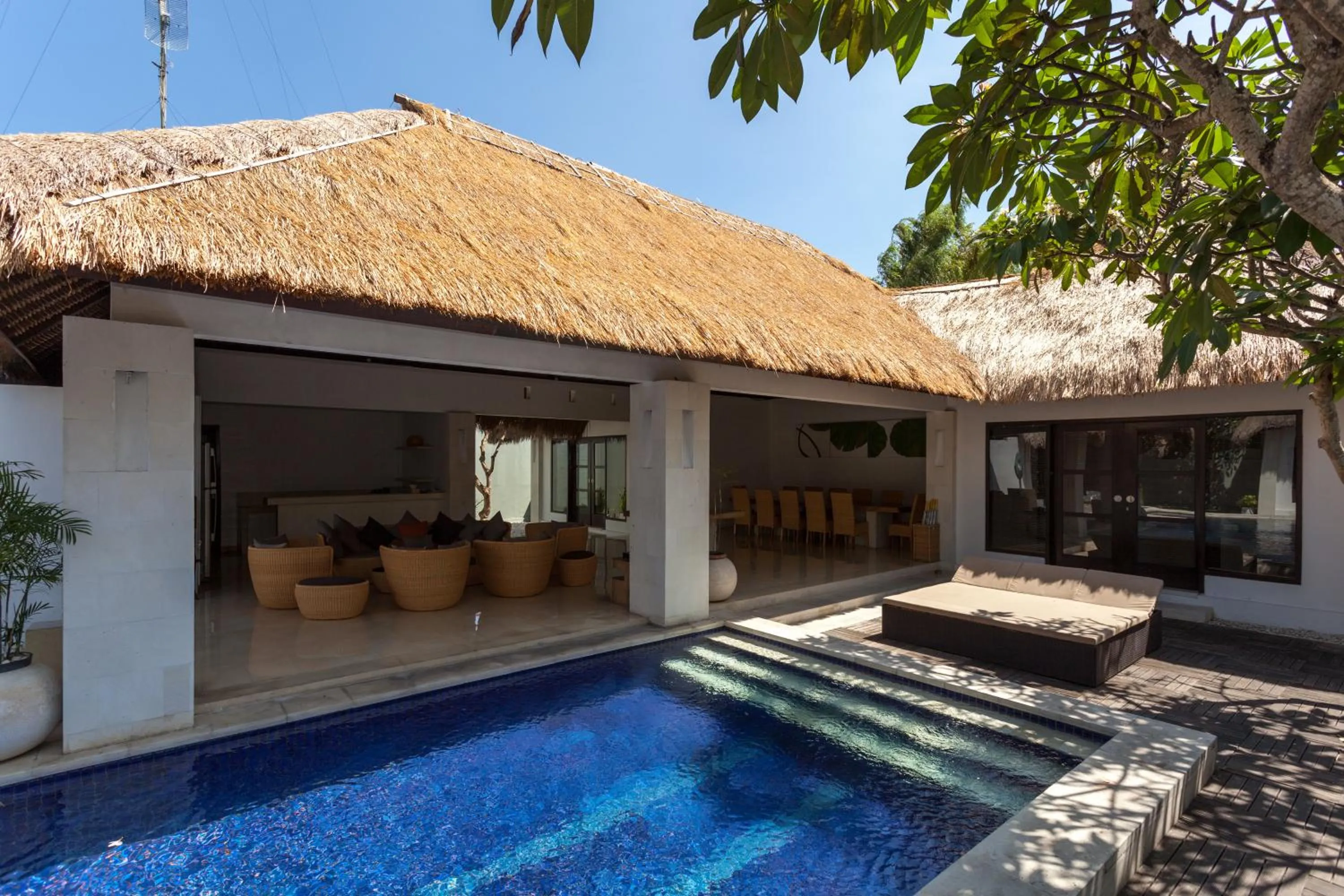 Swimming pool in Bvilla Spa