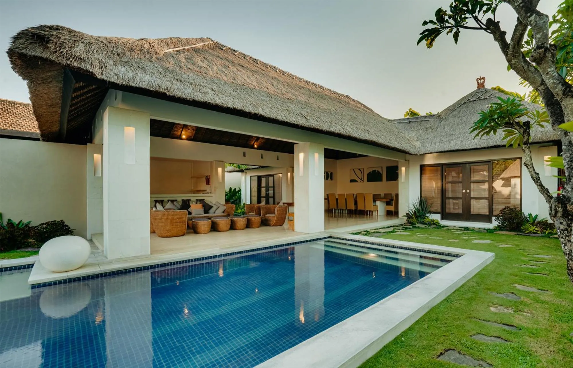 Swimming pool in Bvilla Spa