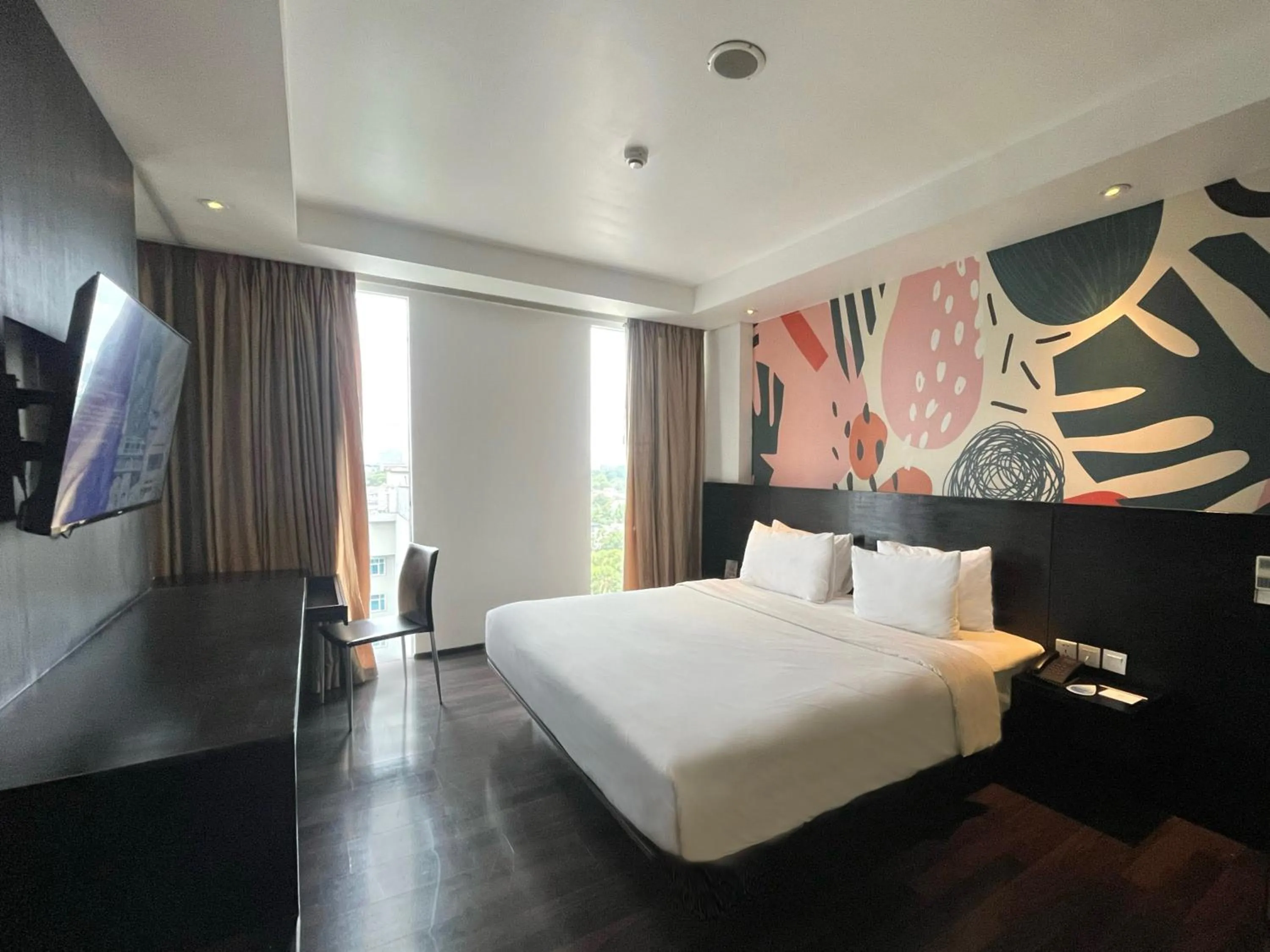 Bedroom, Bed in Akmani Hotel Jakarta