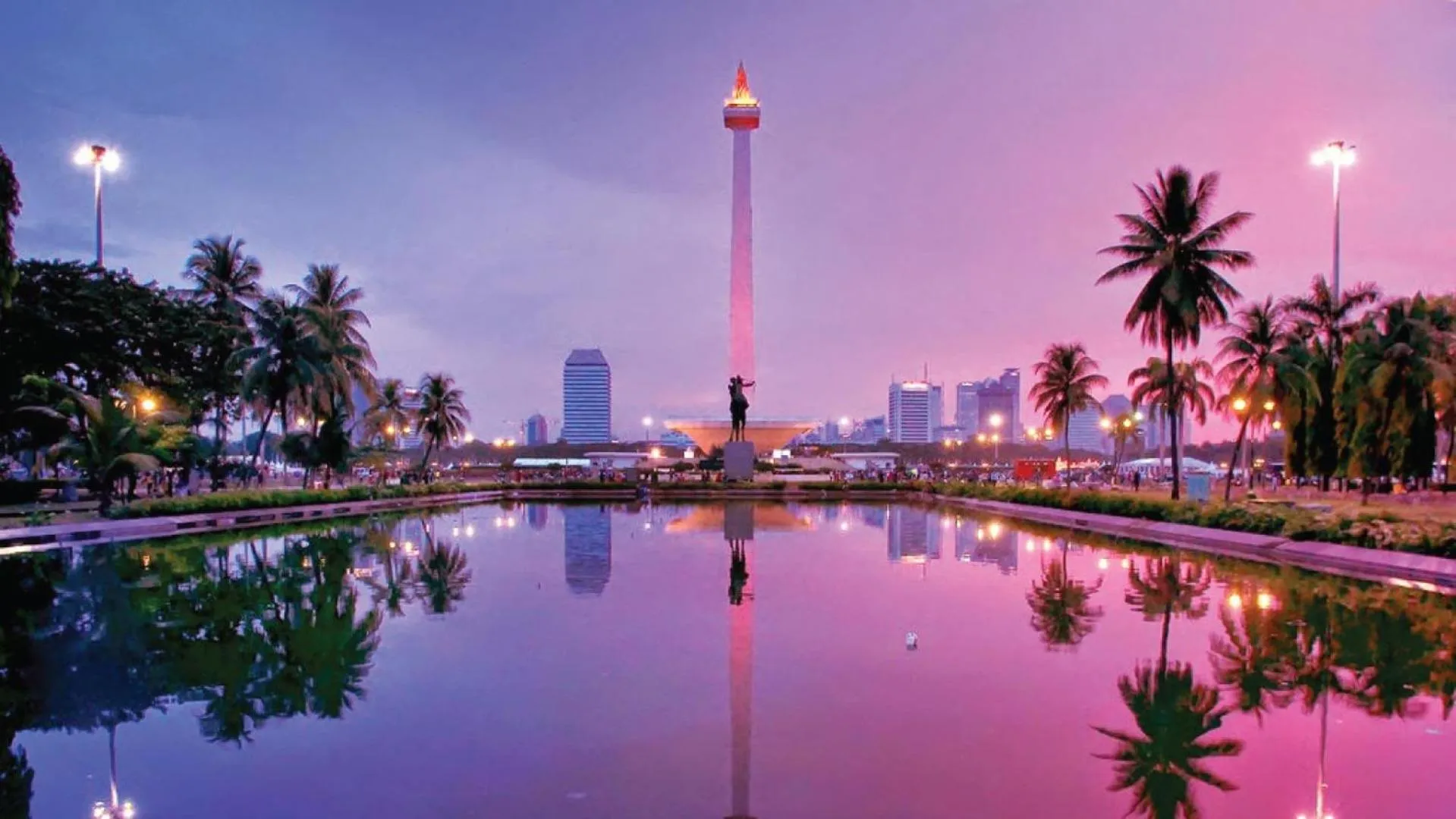 Nearby landmark in Akmani Hotel Jakarta