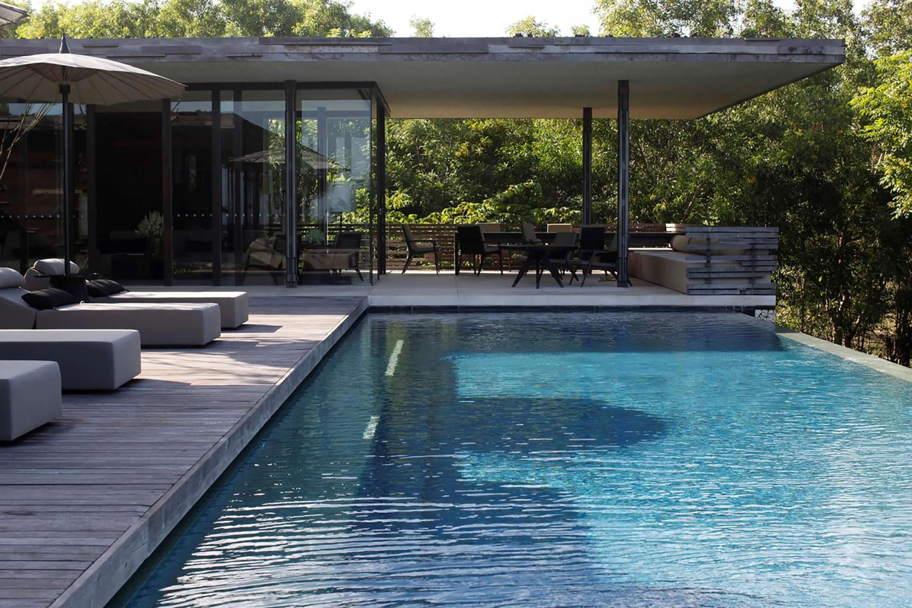 Pool view in Alila Villas Uluwatu