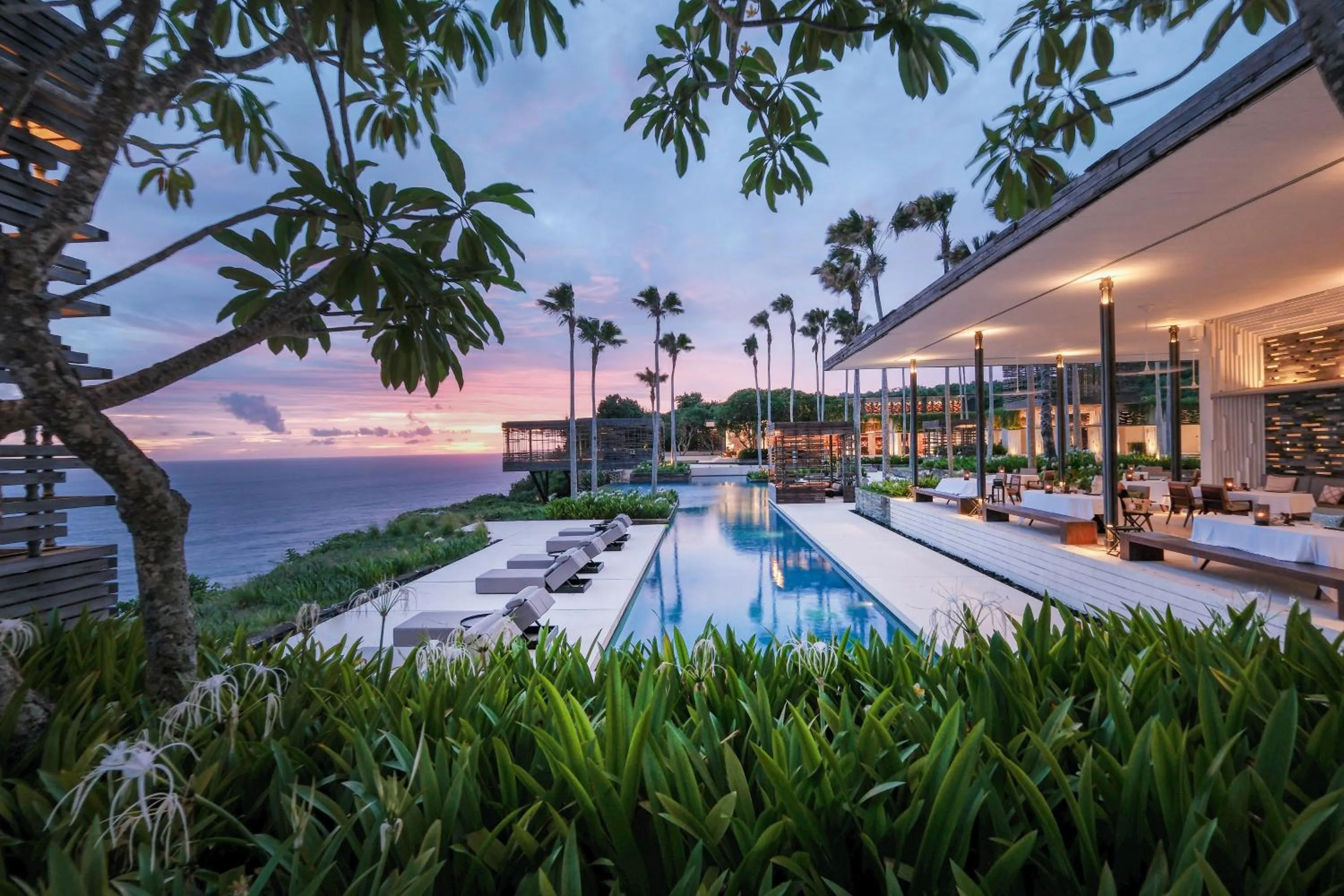 Swimming pool in Alila Villas Uluwatu