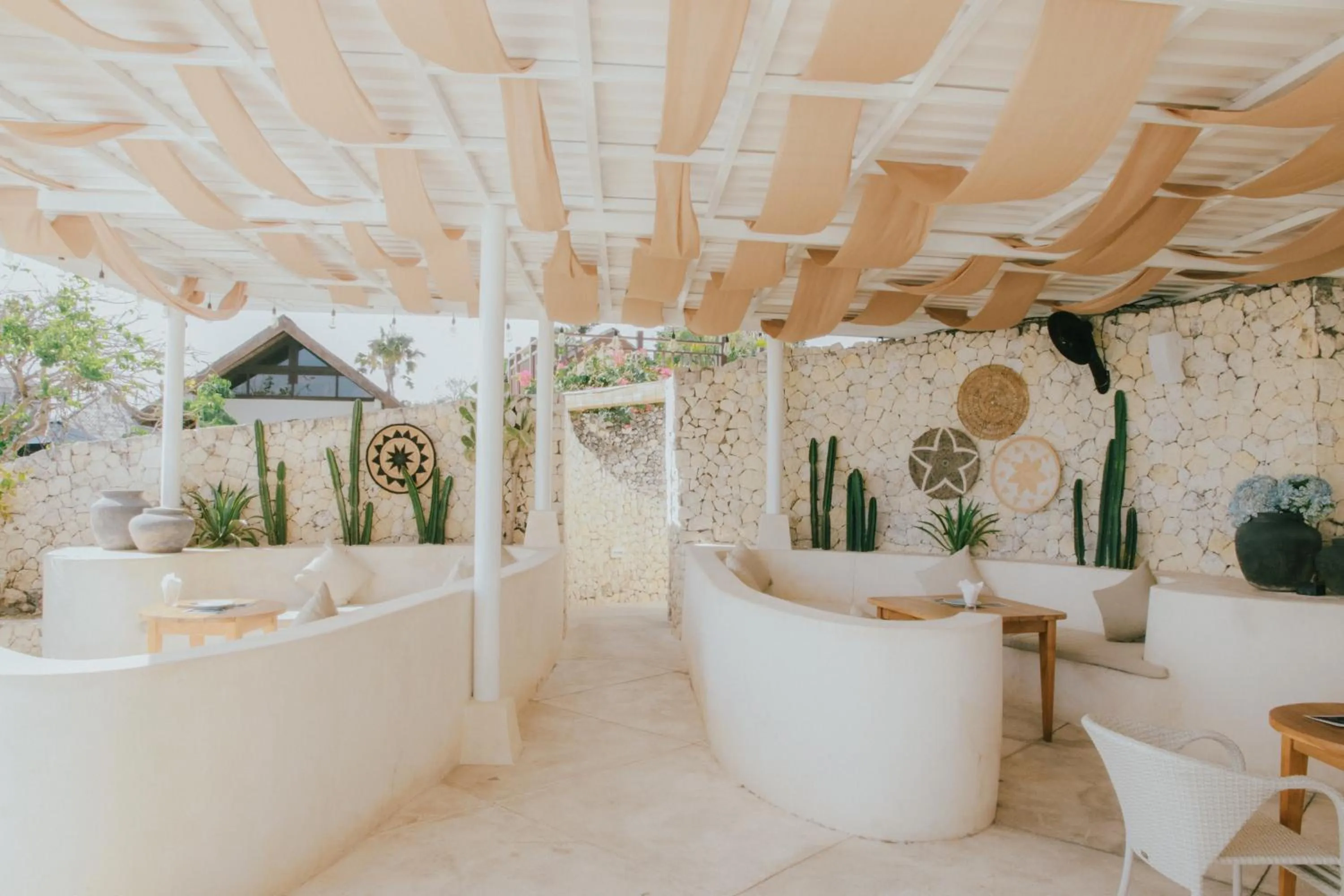 Restaurant/places to eat in Karma Kandara