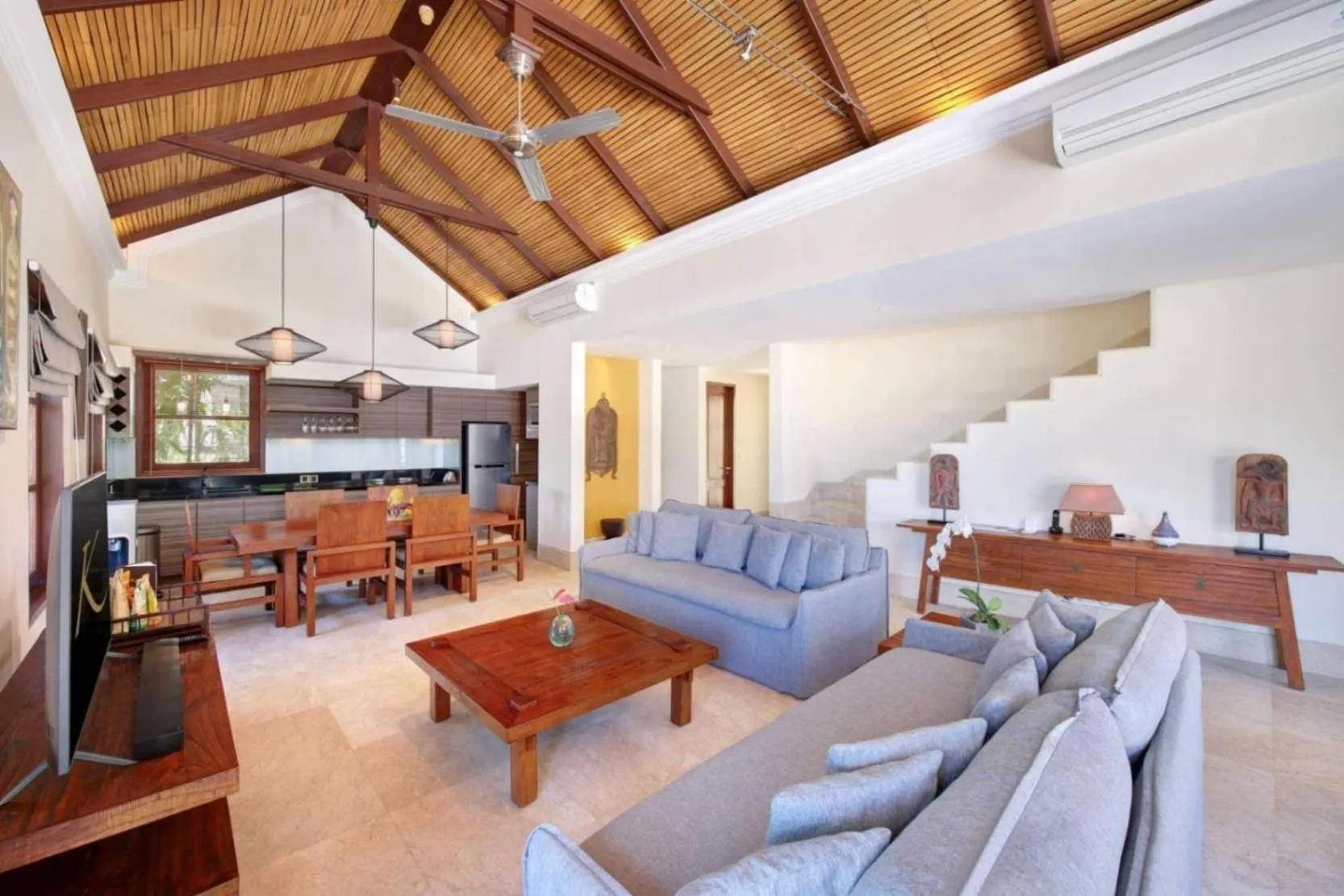 Communal lounge/ TV room in Karma Kandara