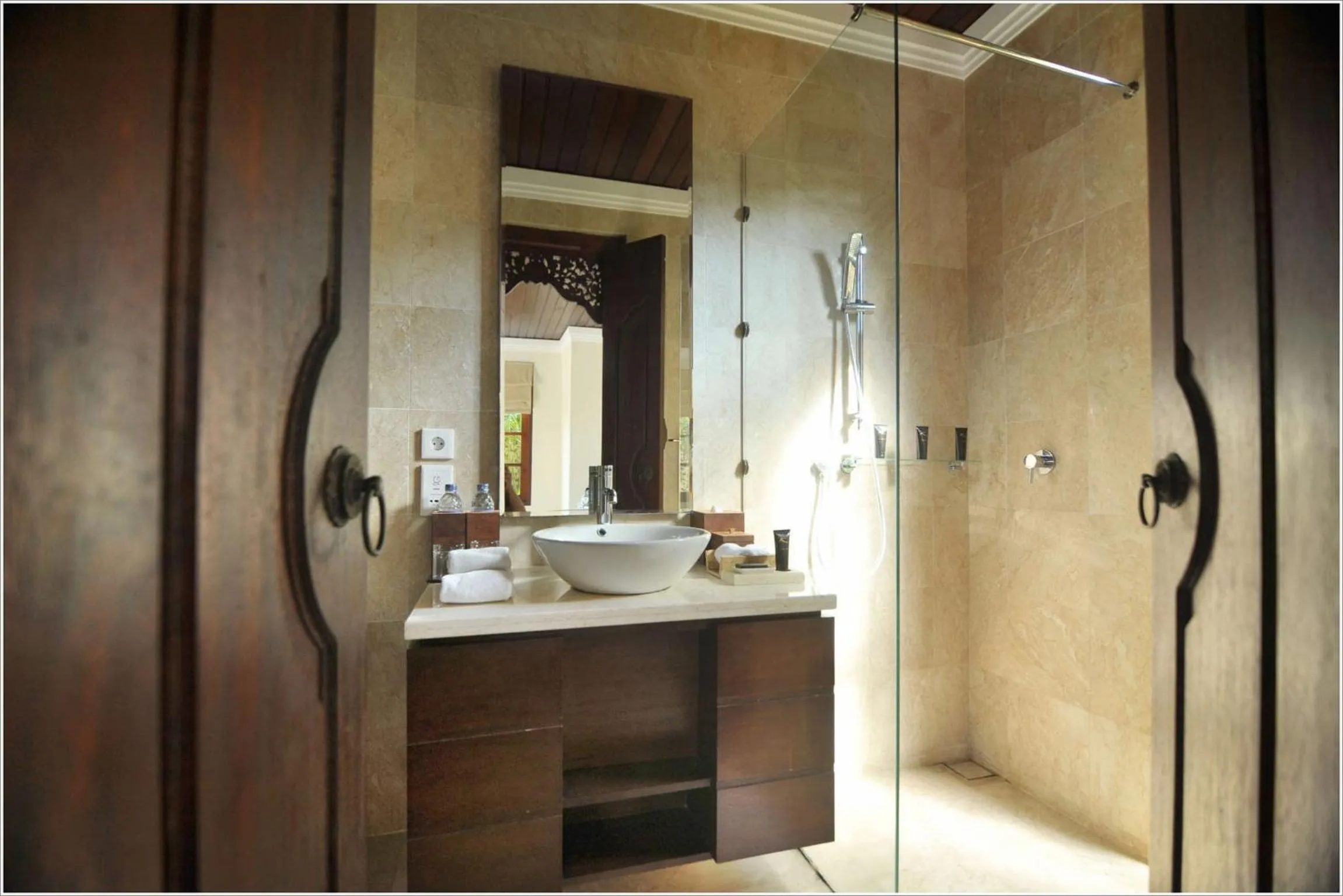 Shower in Karma Kandara