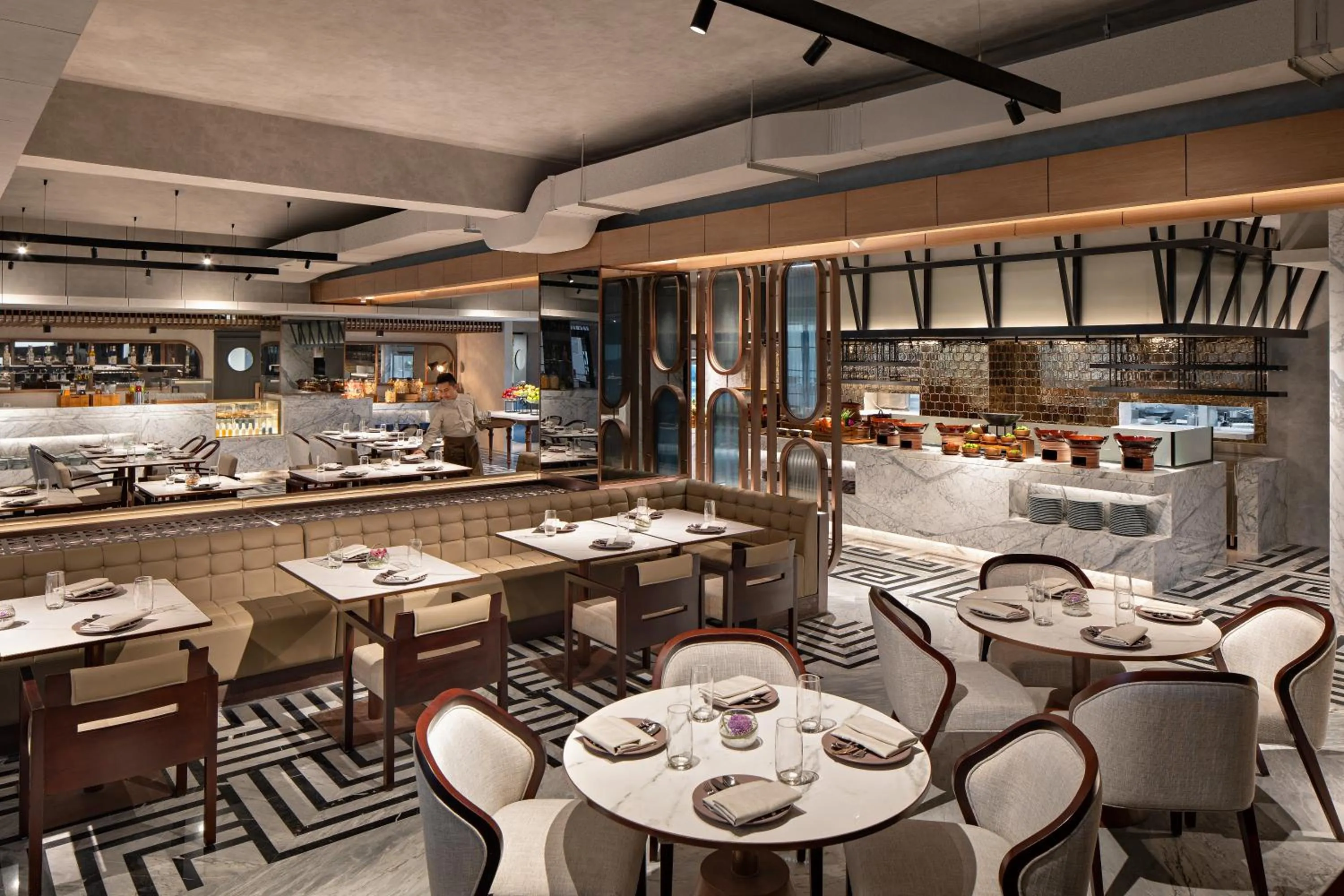 Restaurant/places to eat in Mövenpick Hotel Jakarta City Centre