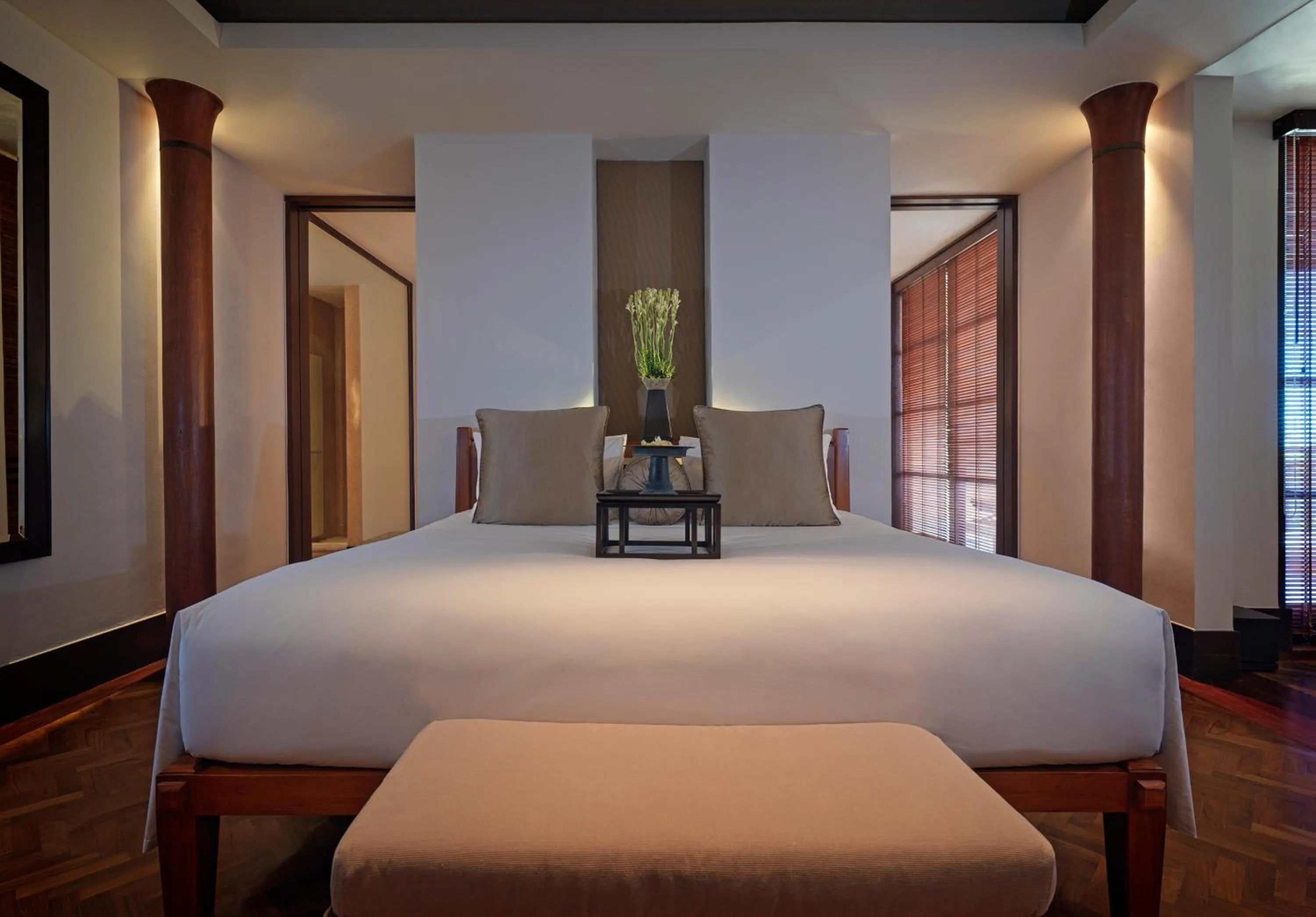 Bedroom, Bed in The Legian Seminyak, Bali