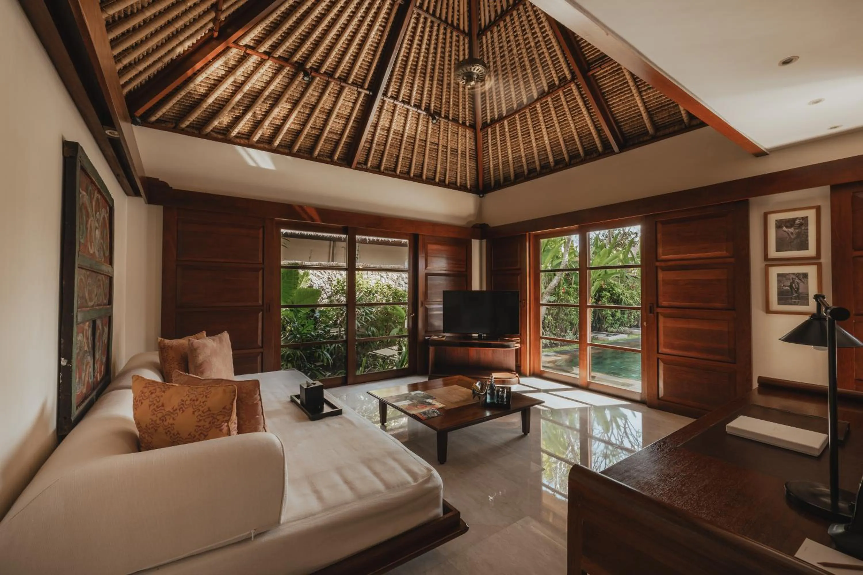 Living room, Bed in Jimbaran Puri, A Belmond Hotel, Bali
